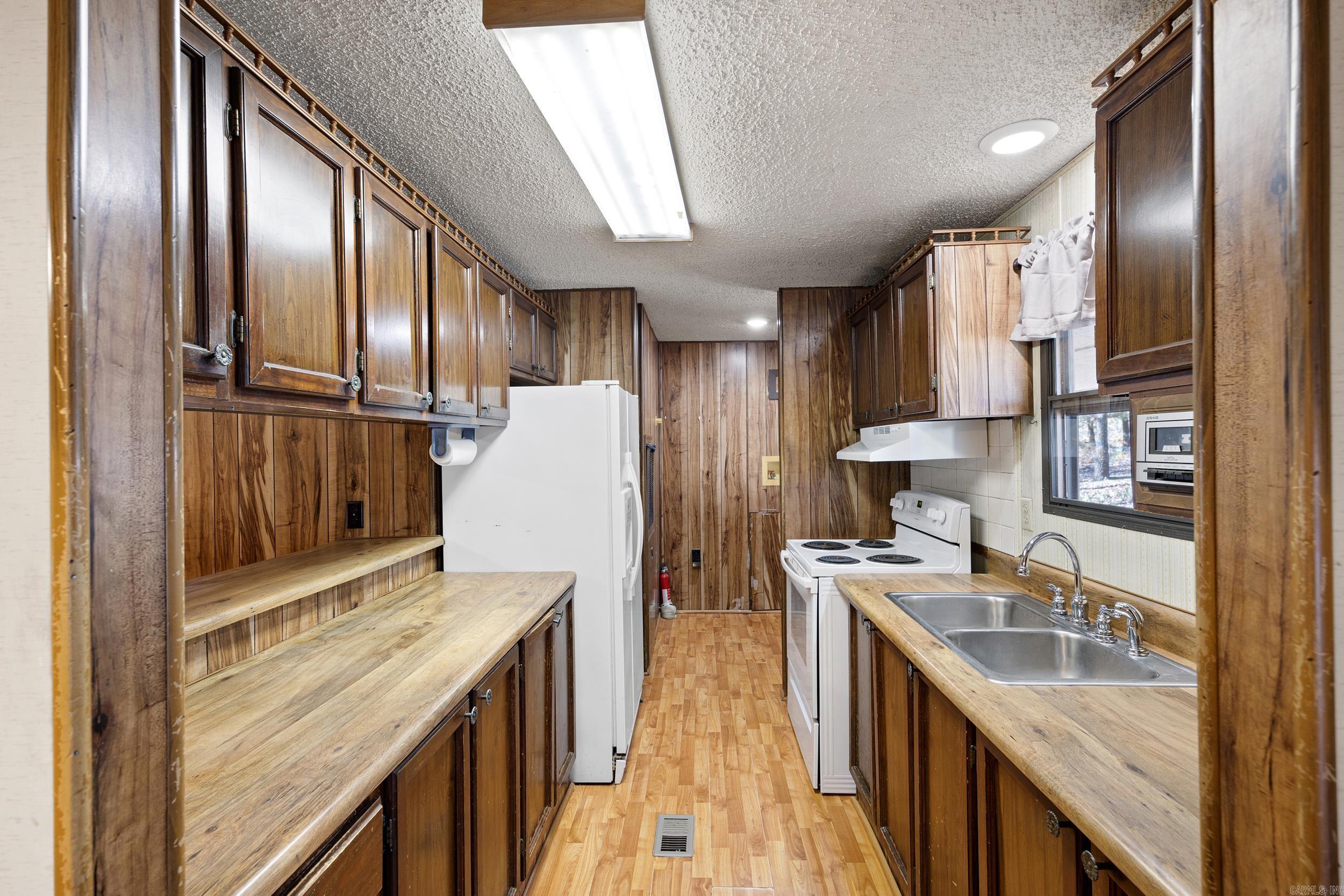 58 Rachel  Russellville, AR