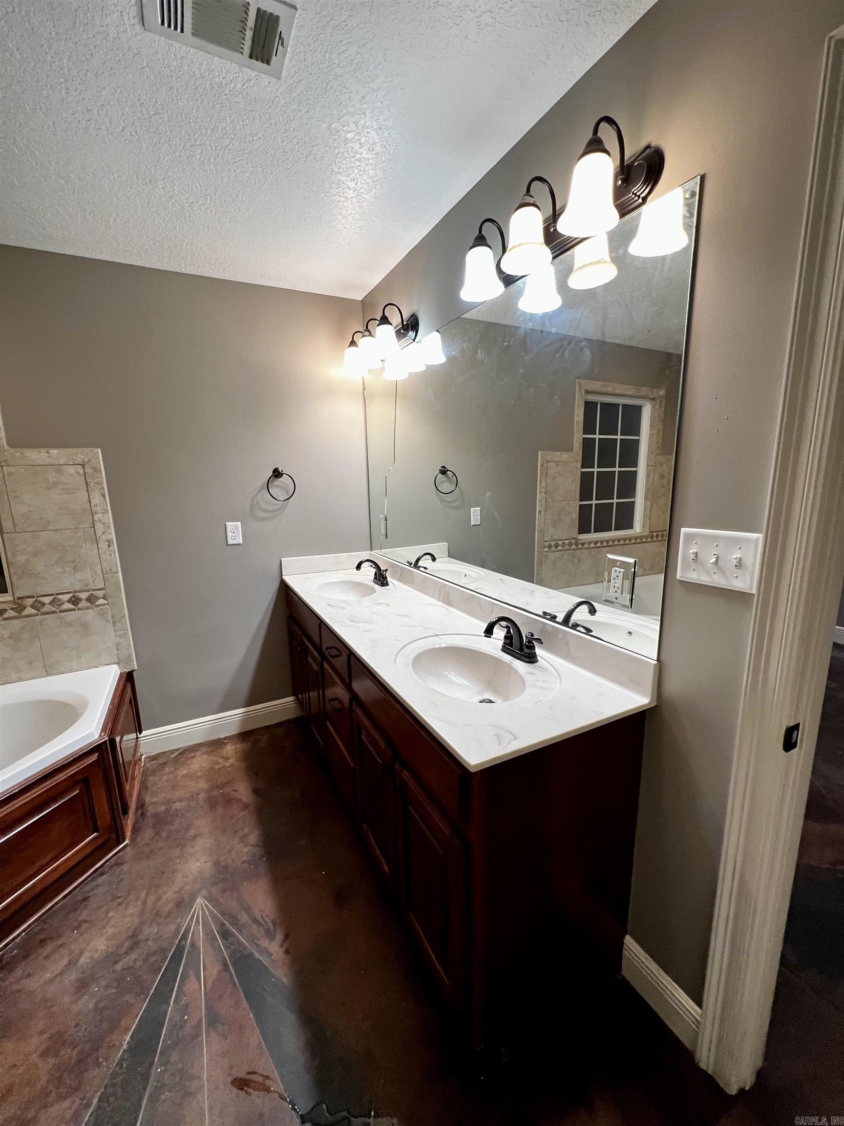 3220 Horseshoe Trails  Jonesboro, AR