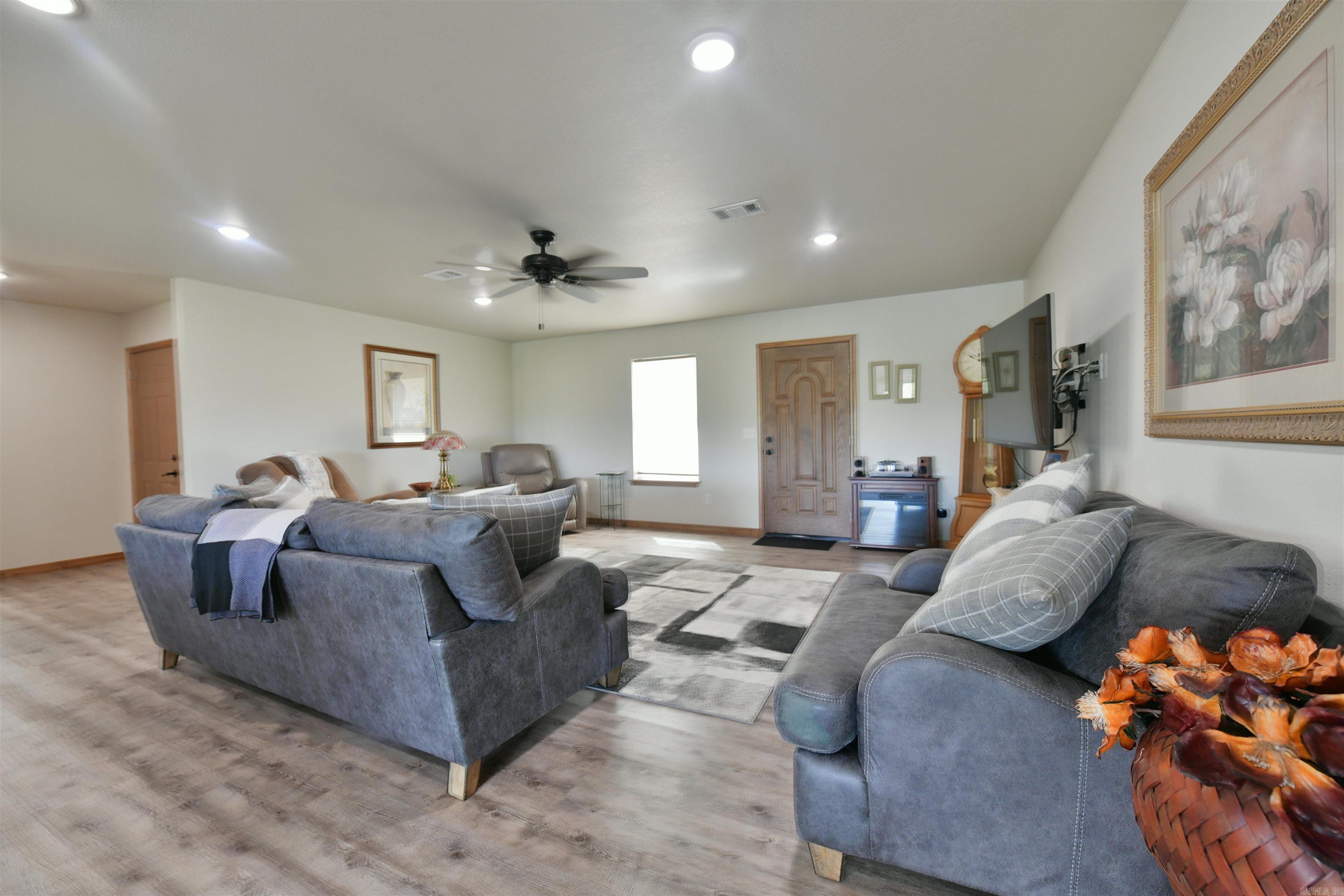 227 Chrystal Hill  Mena, AR