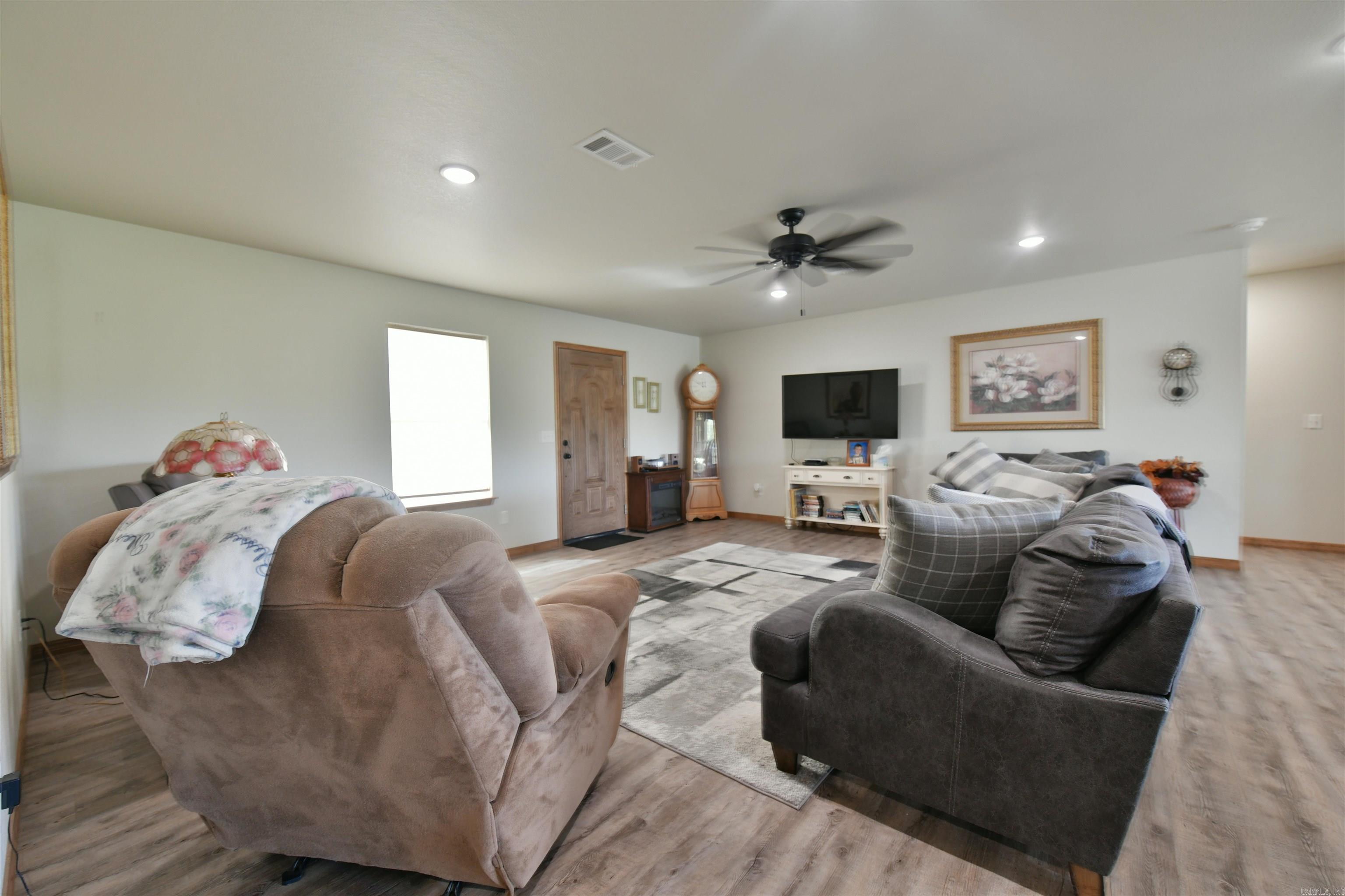 227 Chrystal Hill  Mena, AR