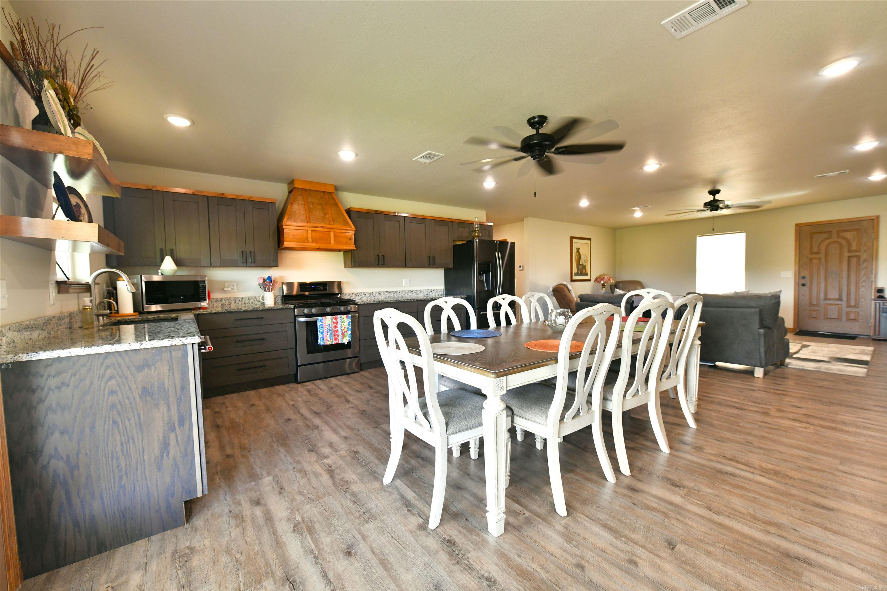 227 Chrystal Hill  Mena, AR