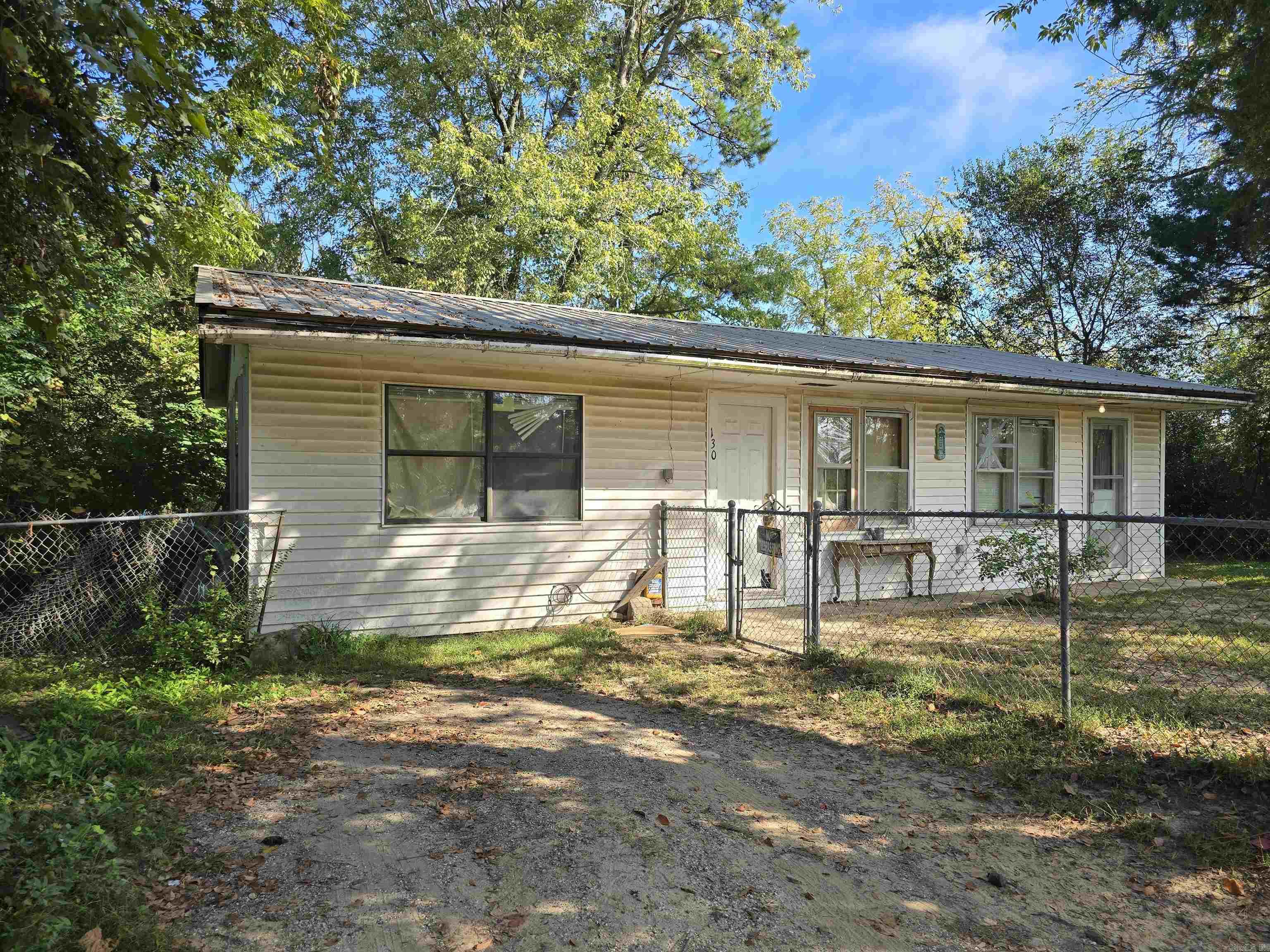 130 W Johnson  Hatfield, AR