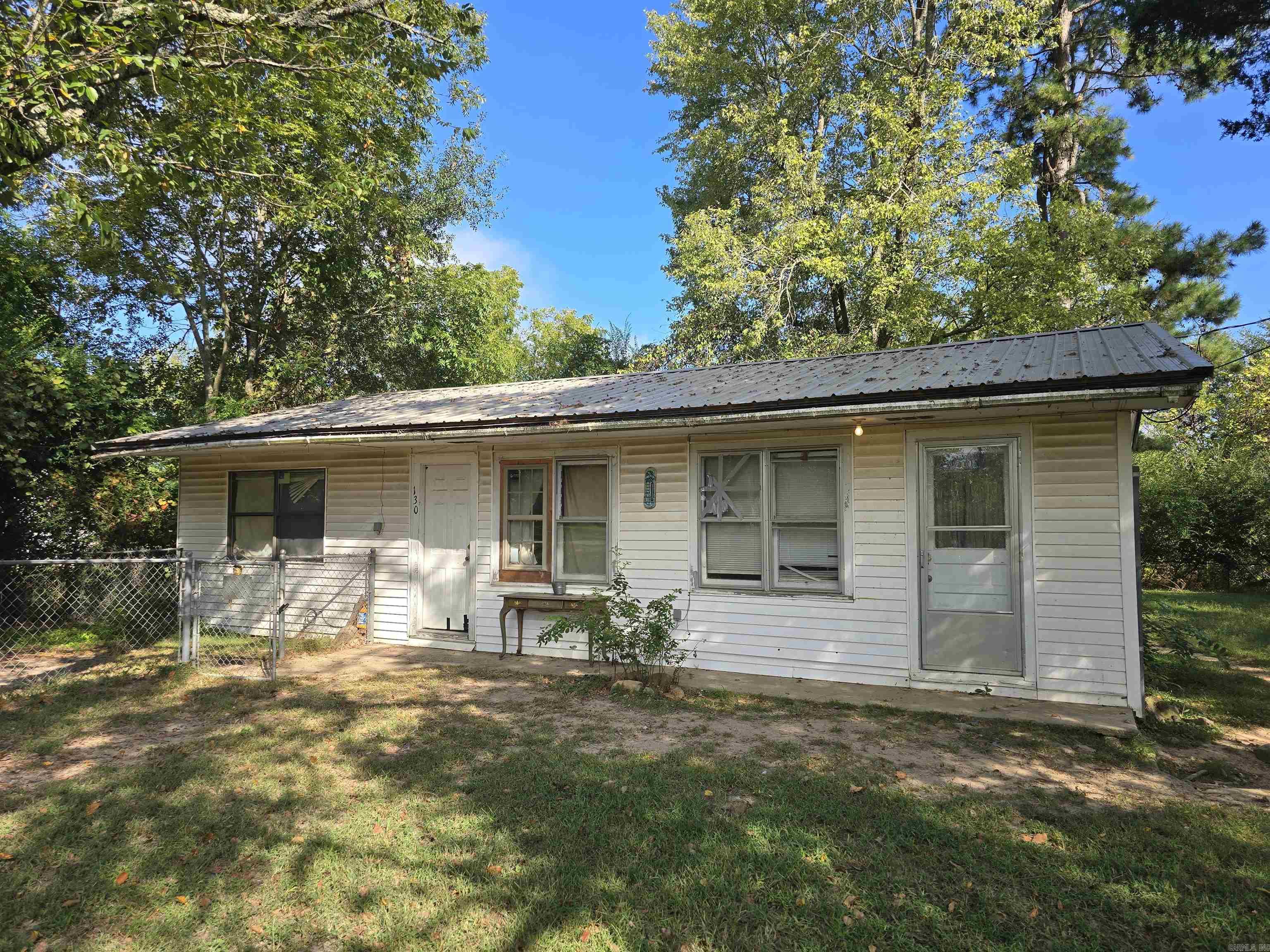 130 W Johnson  Hatfield, AR