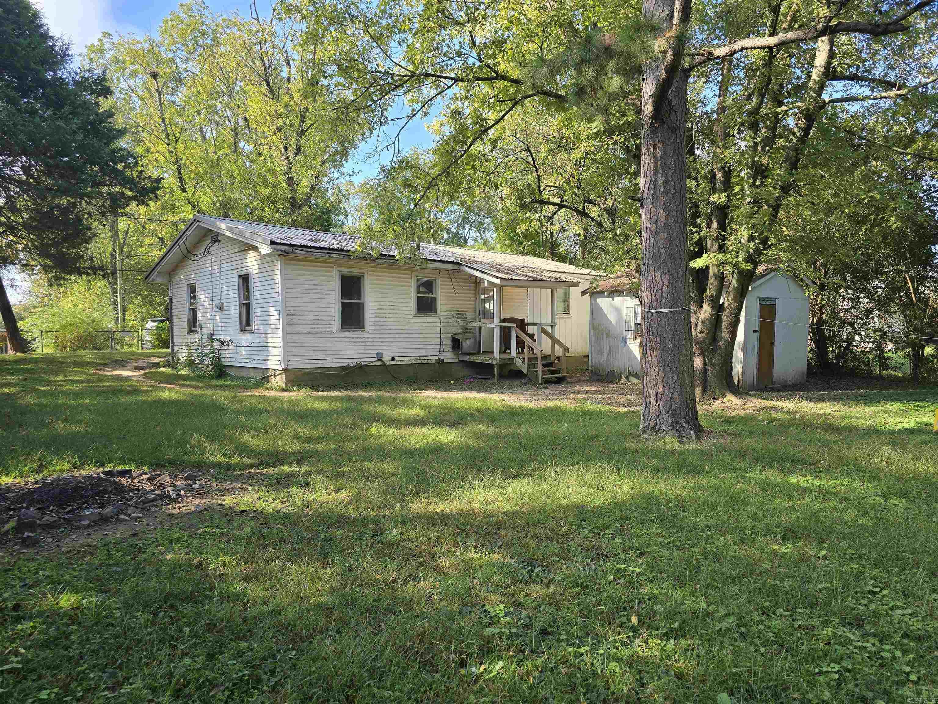 130 W Johnson  Hatfield, AR