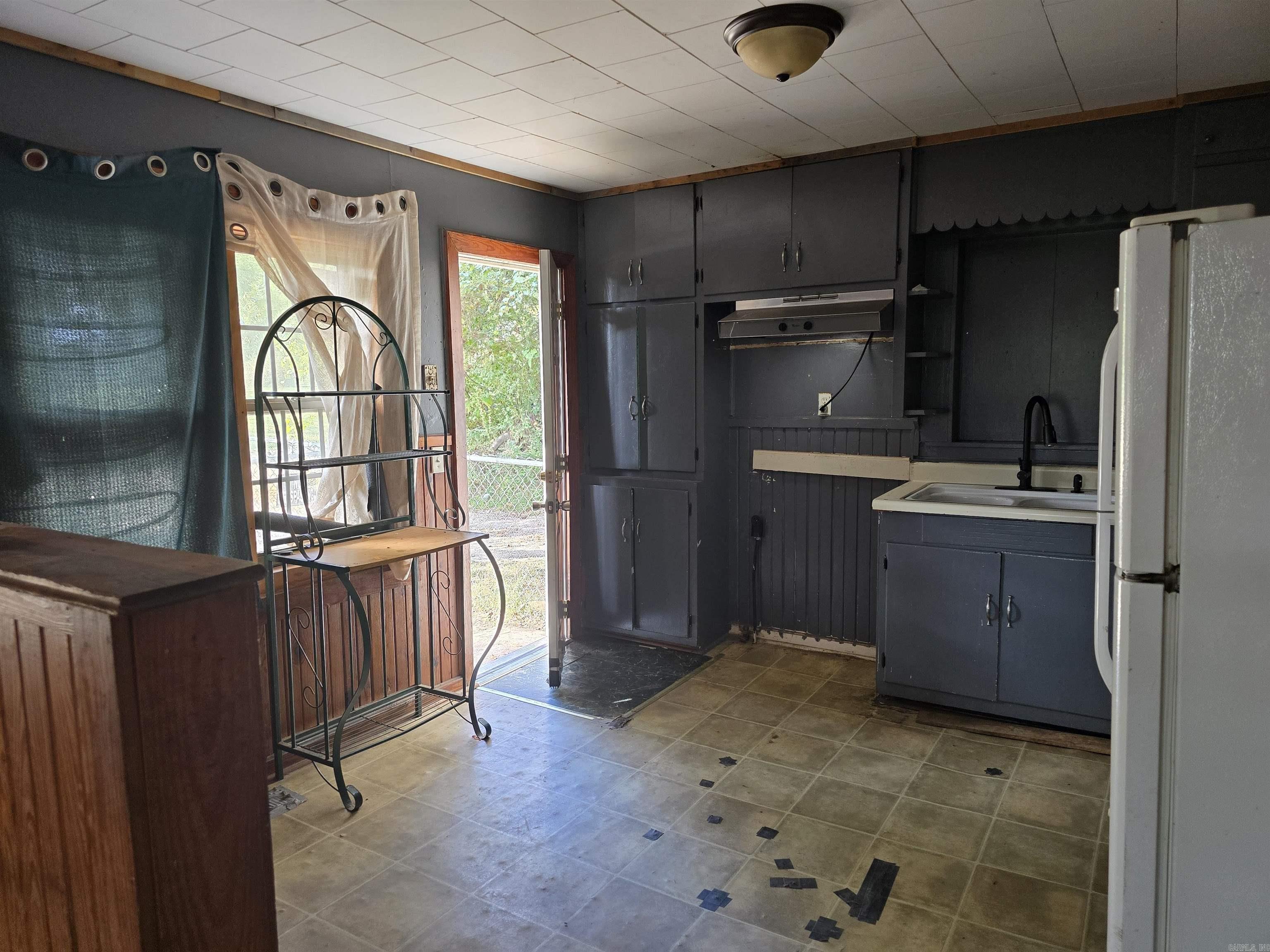 130 W Johnson  Hatfield, AR