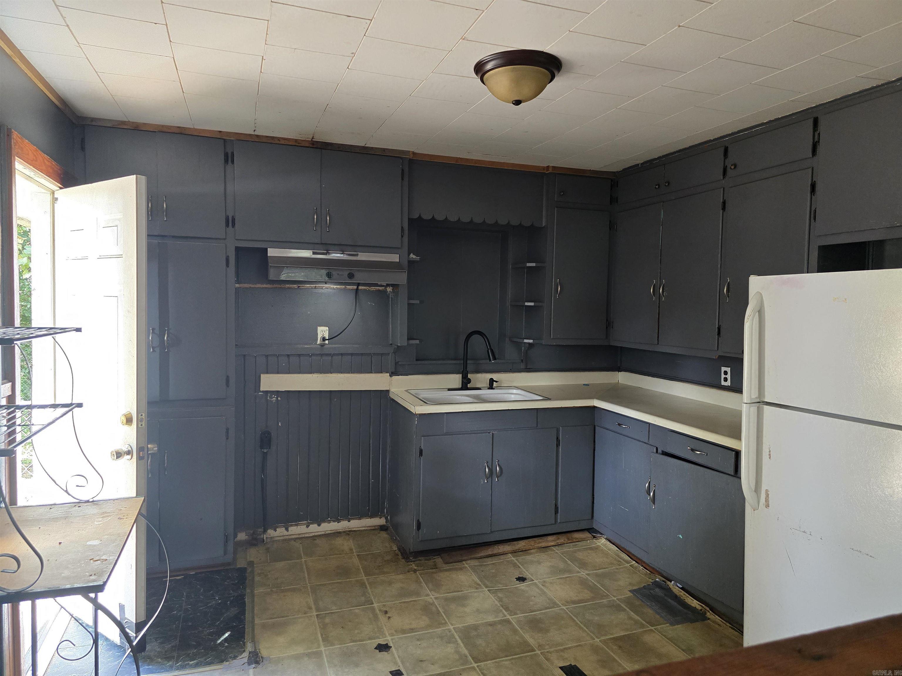 130 W Johnson  Hatfield, AR