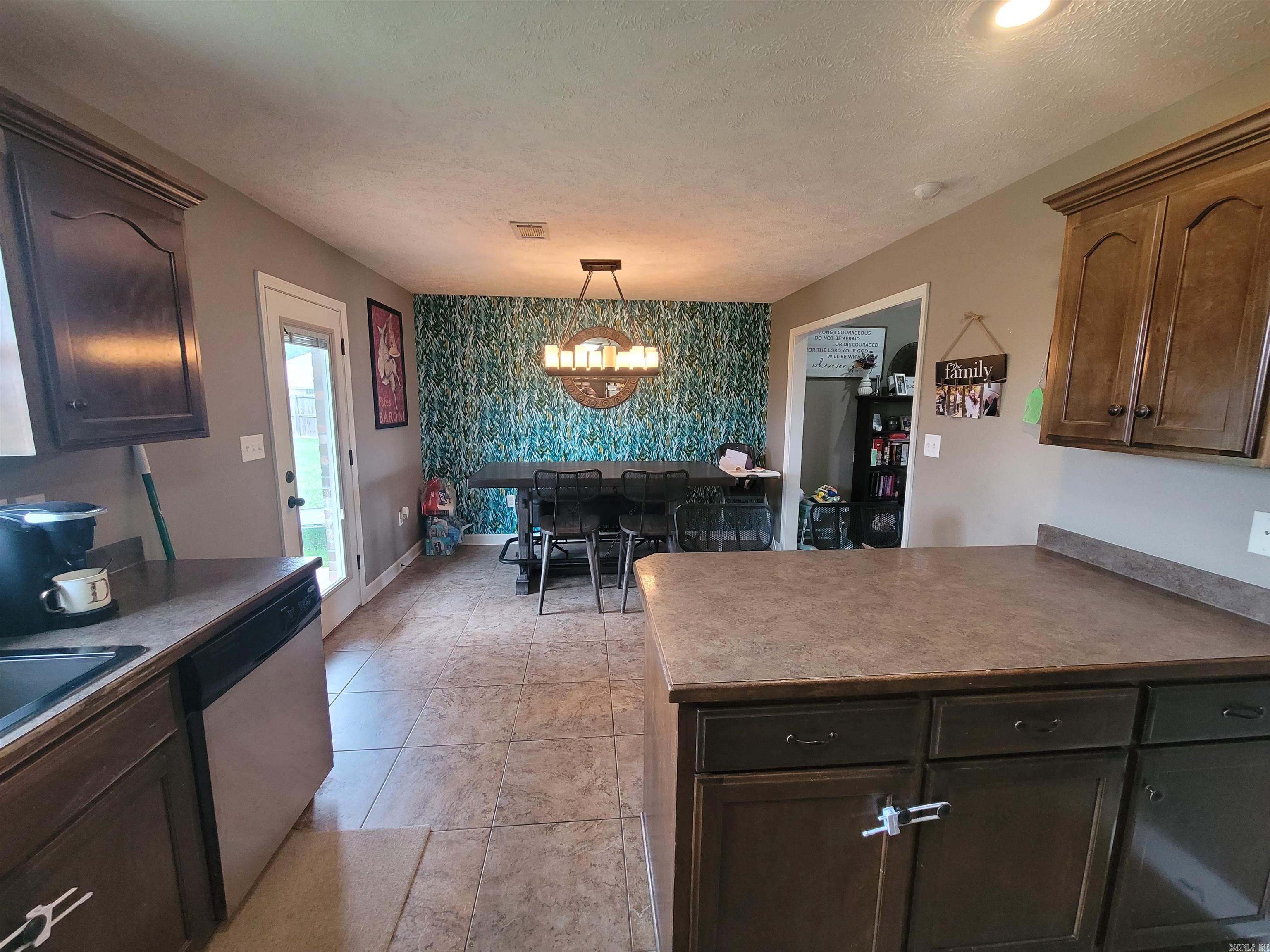 89 Dove  Vilonia, AR