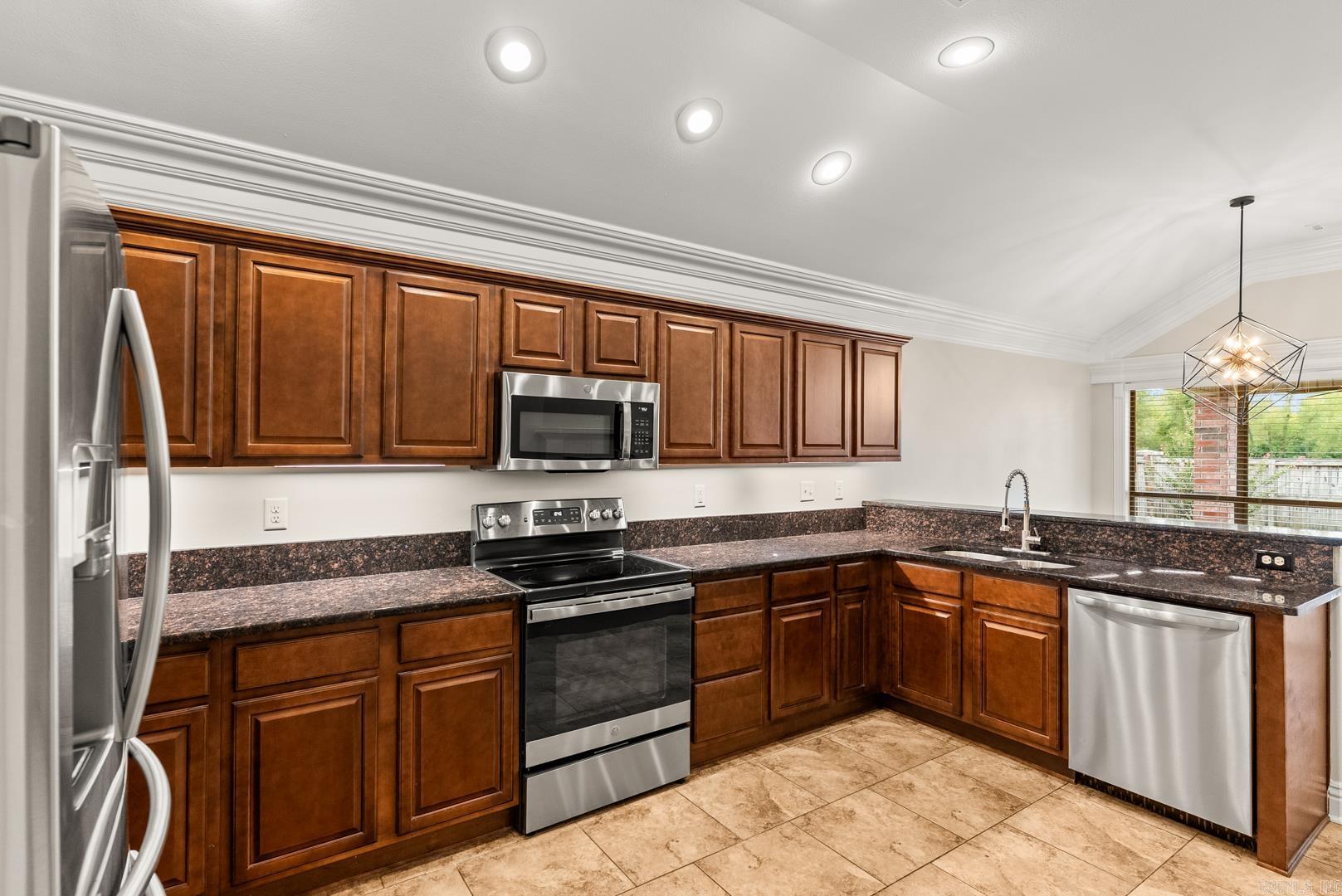 108 Danielle Cir  Maumelle, AR