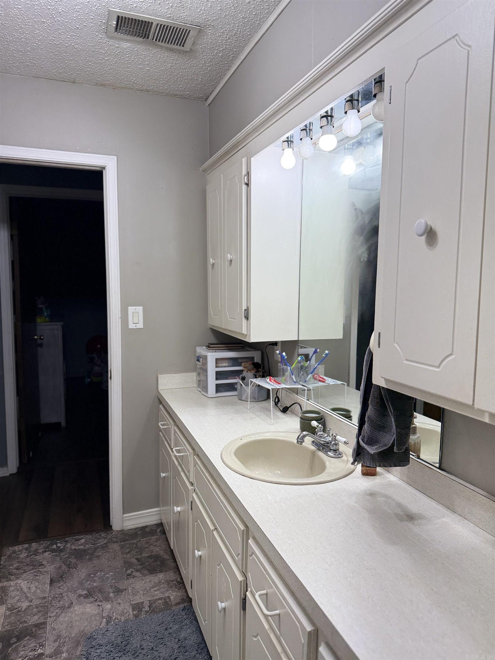 413 N. Fairbanks  Russellville, AR
