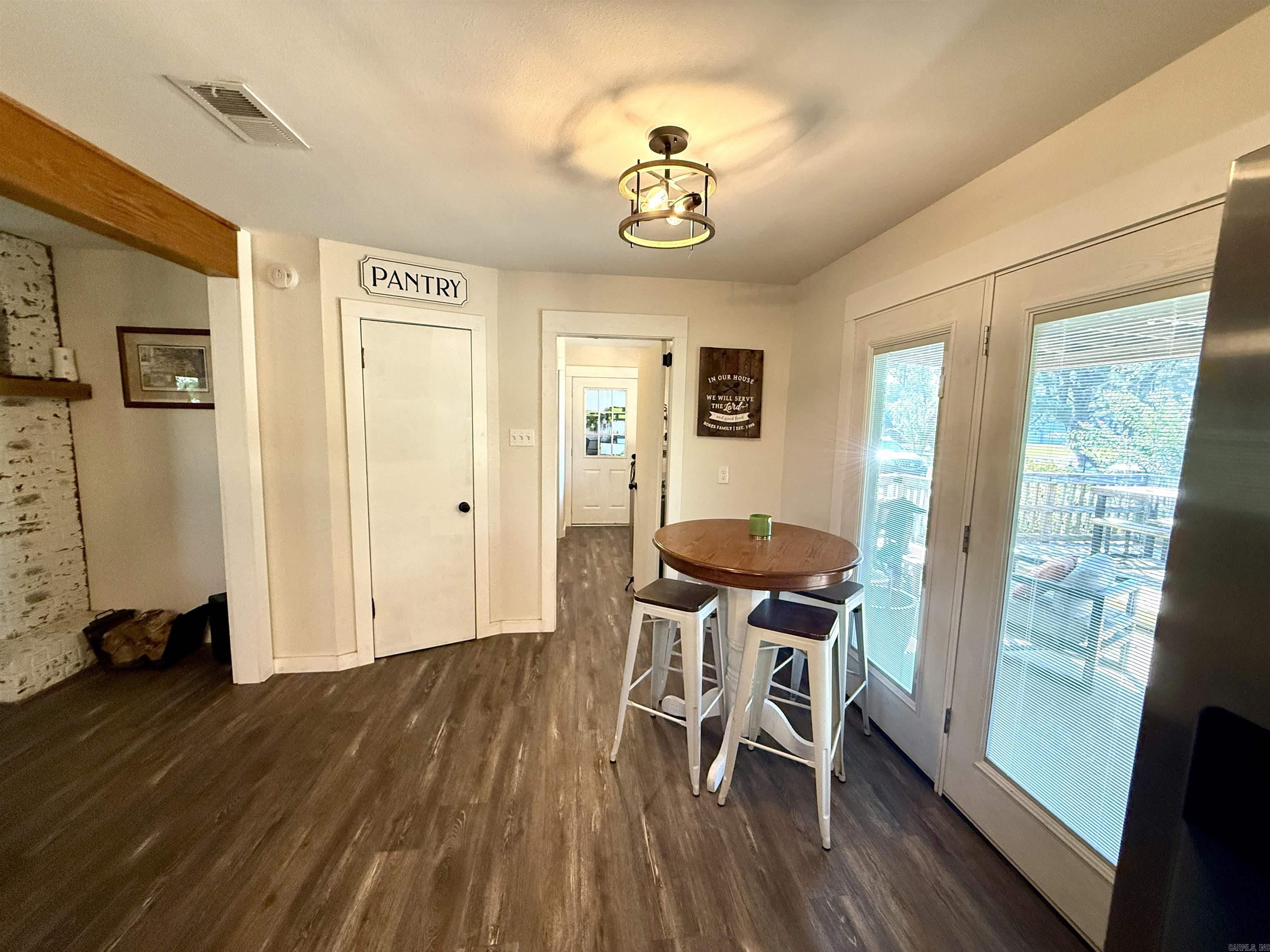 2 Elcan  Cabot, AR