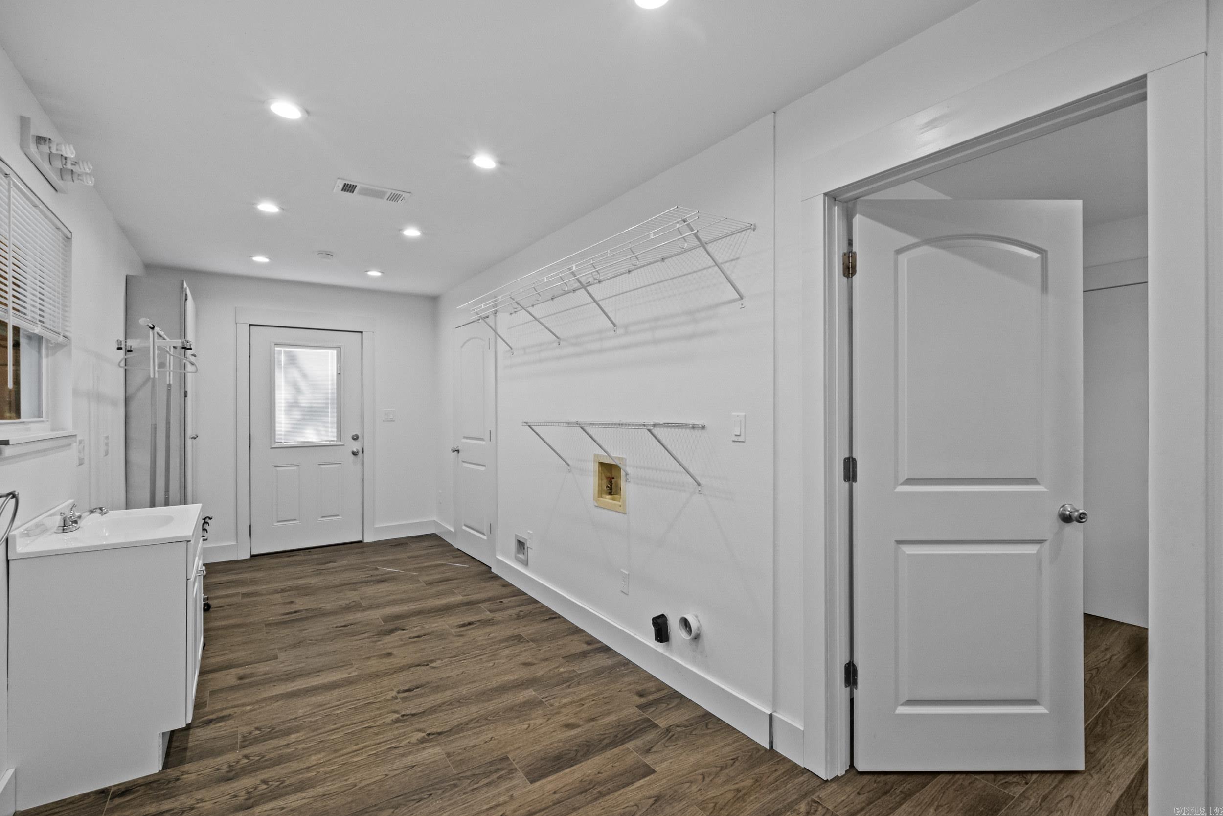 2944 W Country Club  Searcy, AR