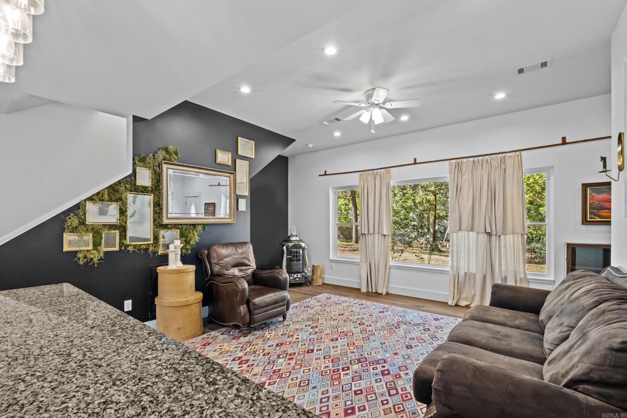 2944 W Country Club  Searcy, AR