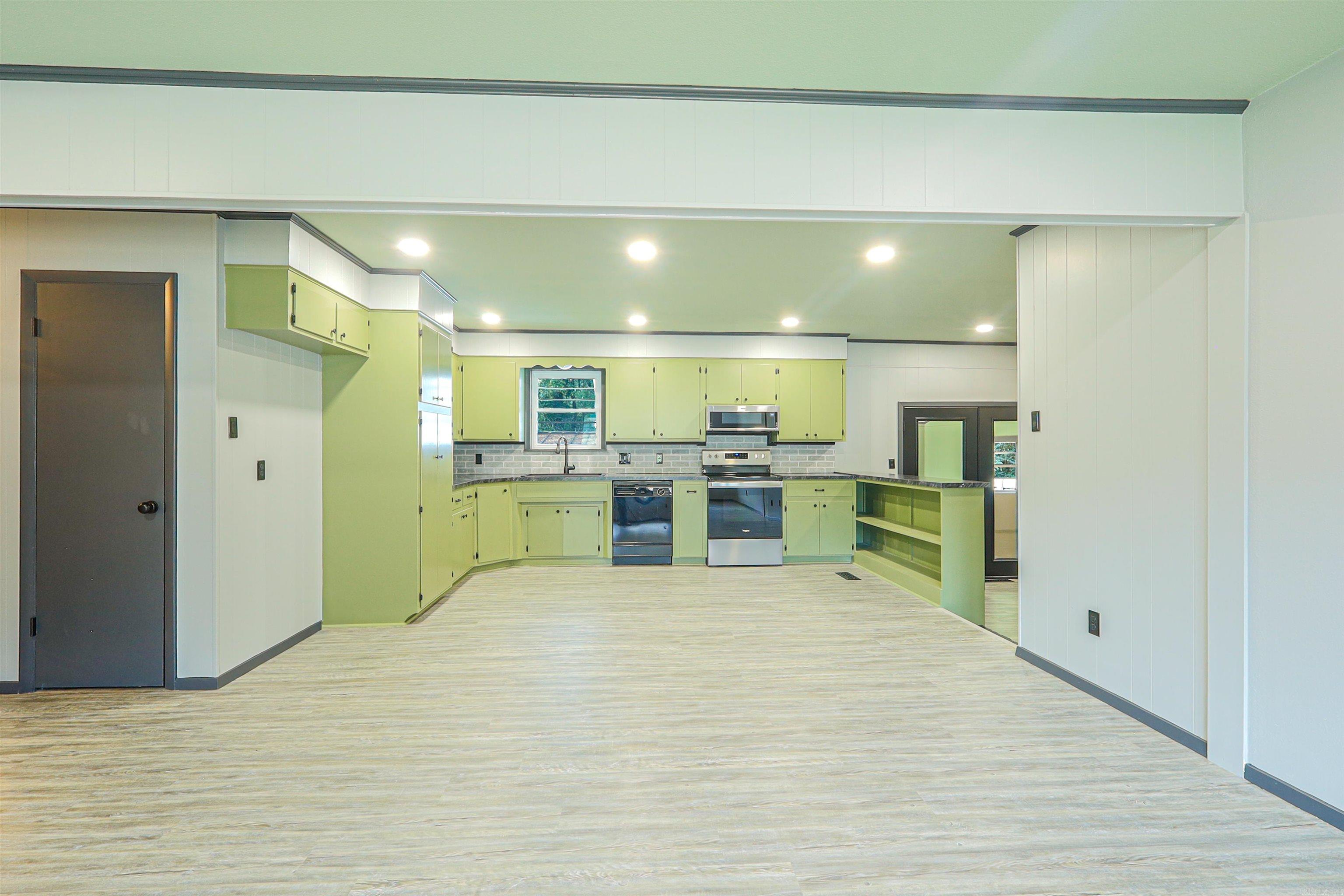 217 Cedarwood  Hot Springs, AR