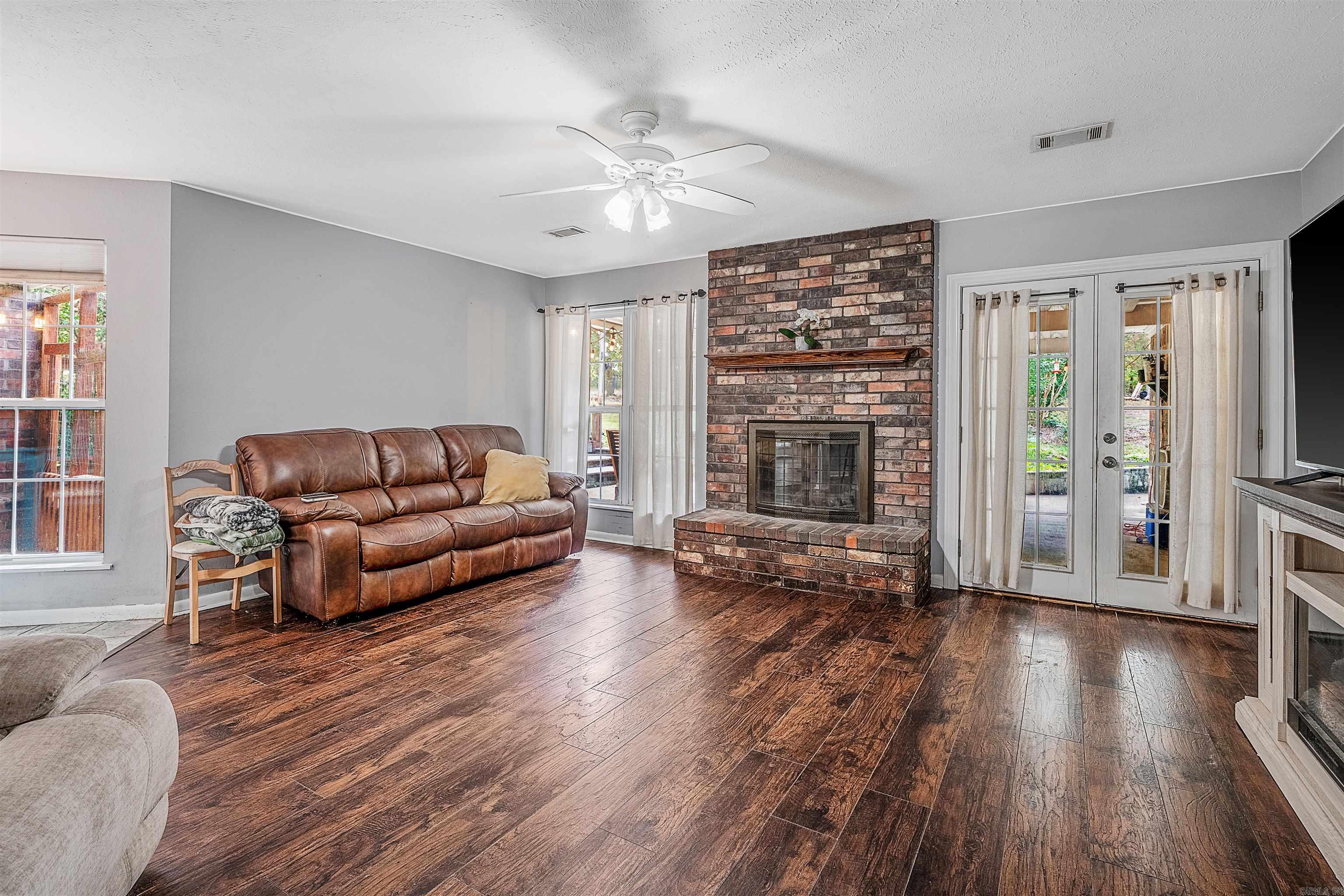 22 Fisher  Greenbrier, AR