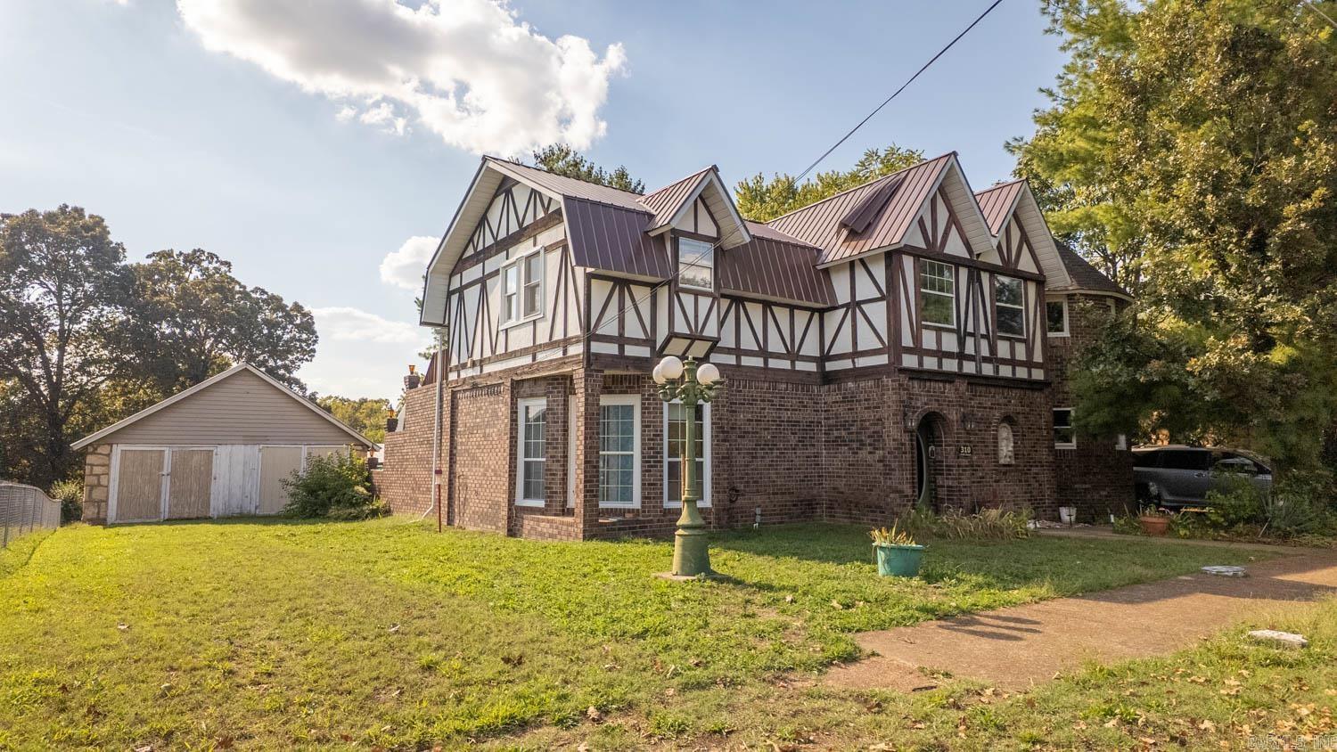 310 S 6th Street  Thayer, MO