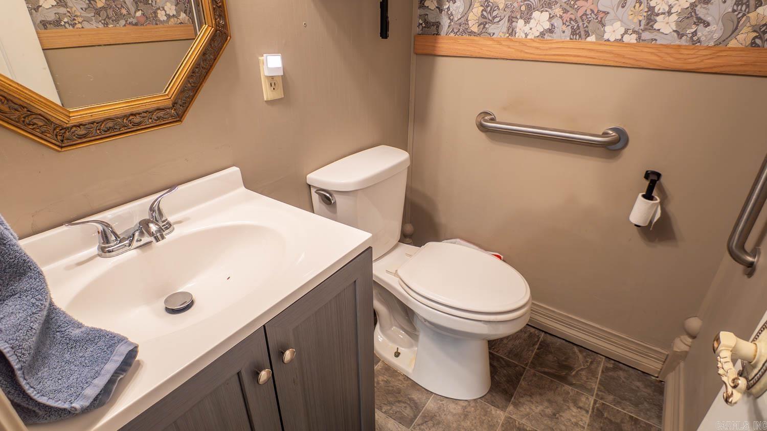 310 S 6th Street  Thayer, MO
