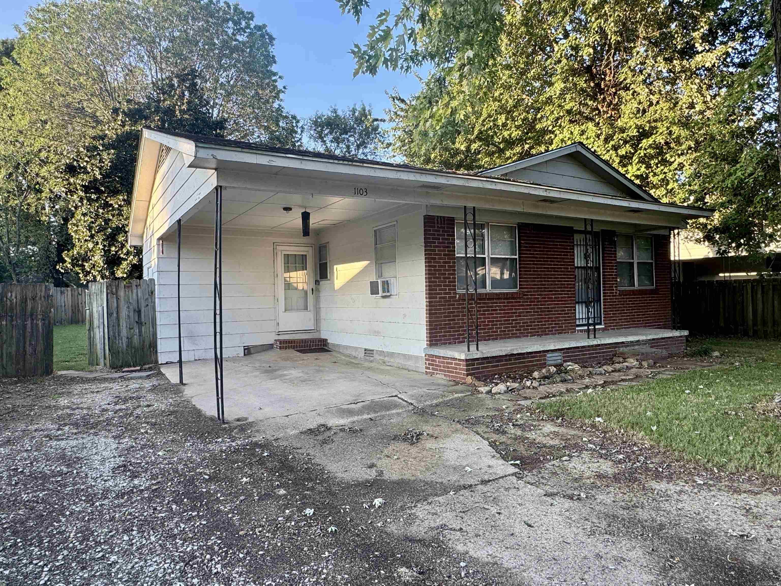 1103 Garland  Corning, AR