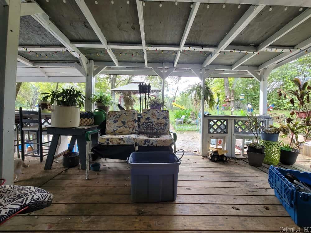 601 W Church St  Plumerville, AR
