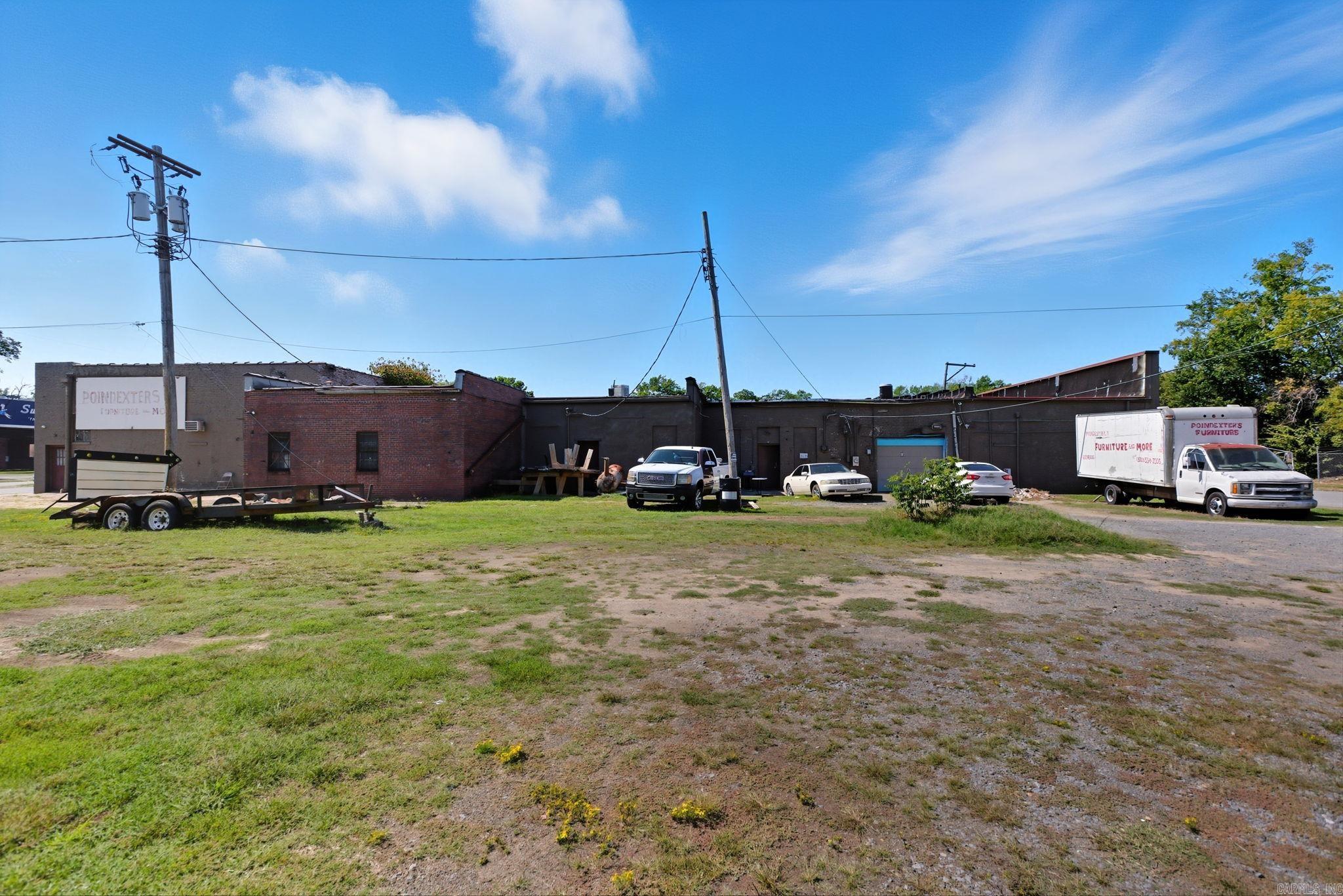 1613 S Main  Pine Bluff, AR