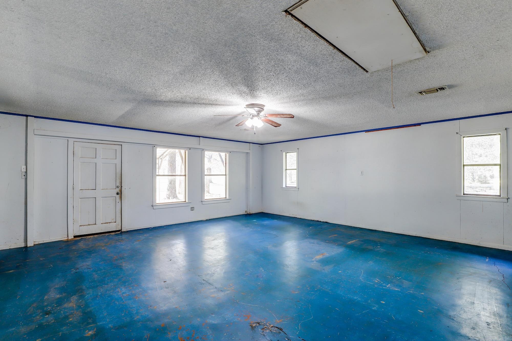 8 Shadow Drive  Texarkana, TX