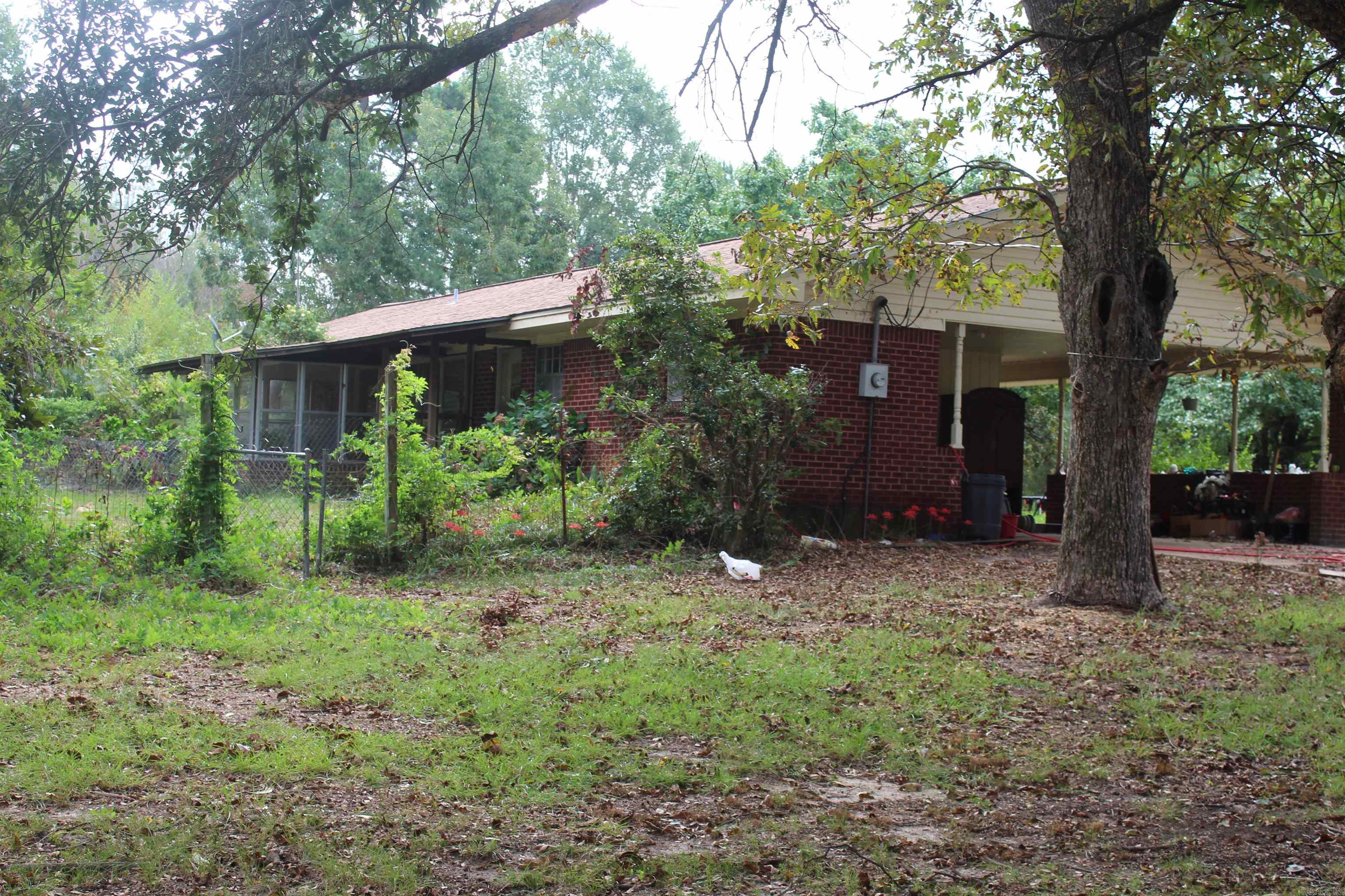 3296 hwy 278 E  Hope, AR