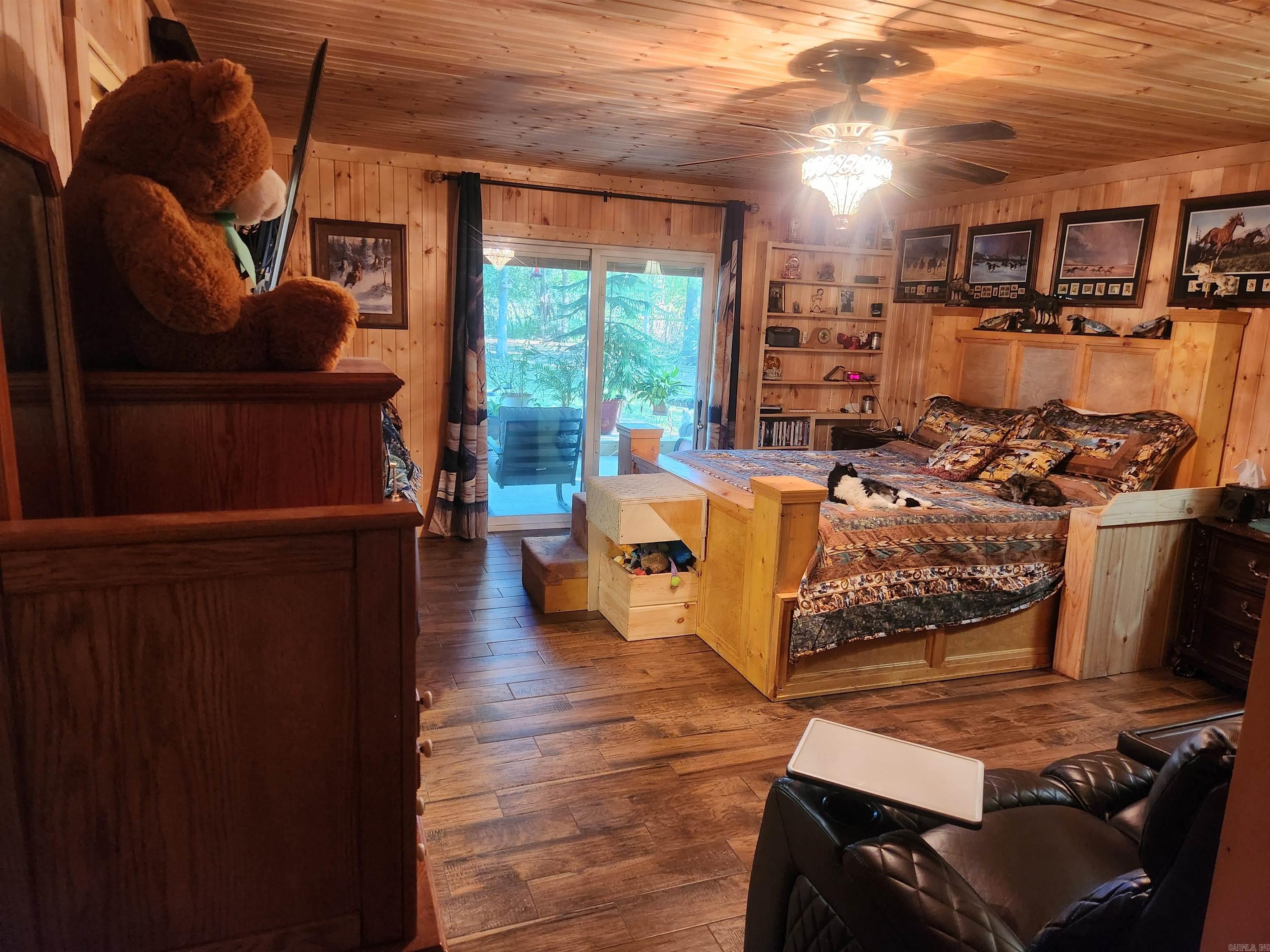110 E Walker  Ozark, AR