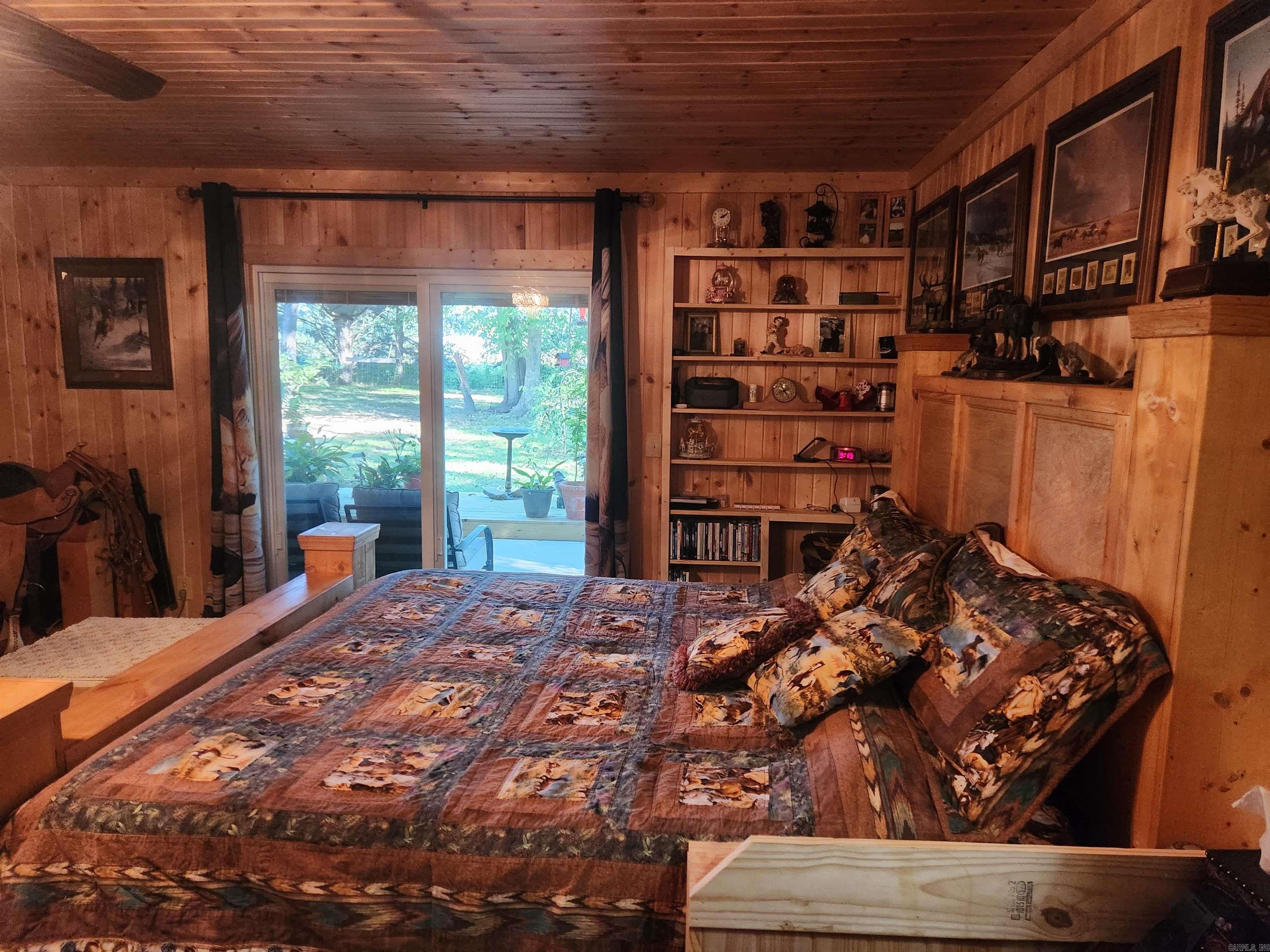 110 E Walker  Ozark, AR