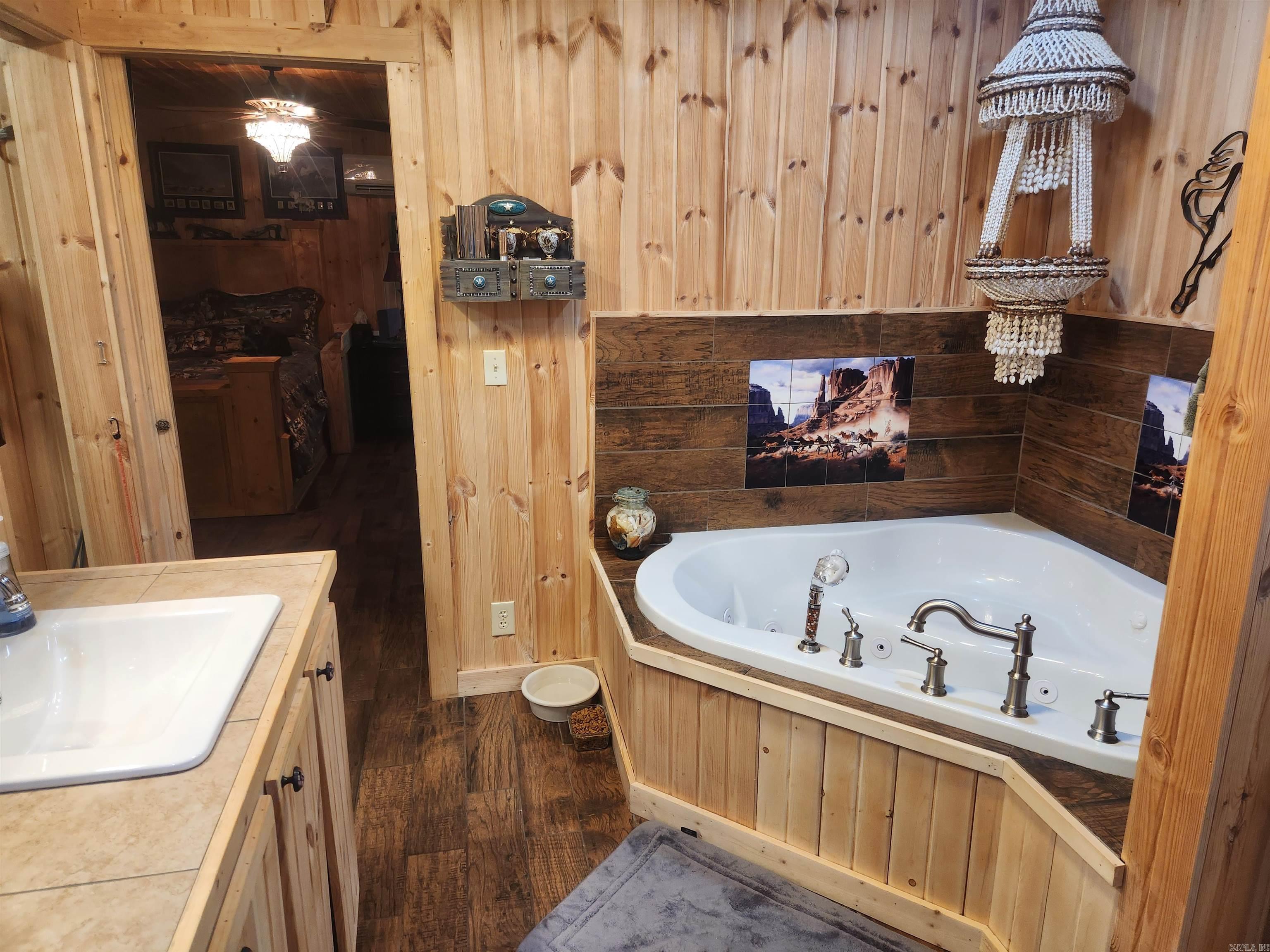 110 E Walker  Ozark, AR