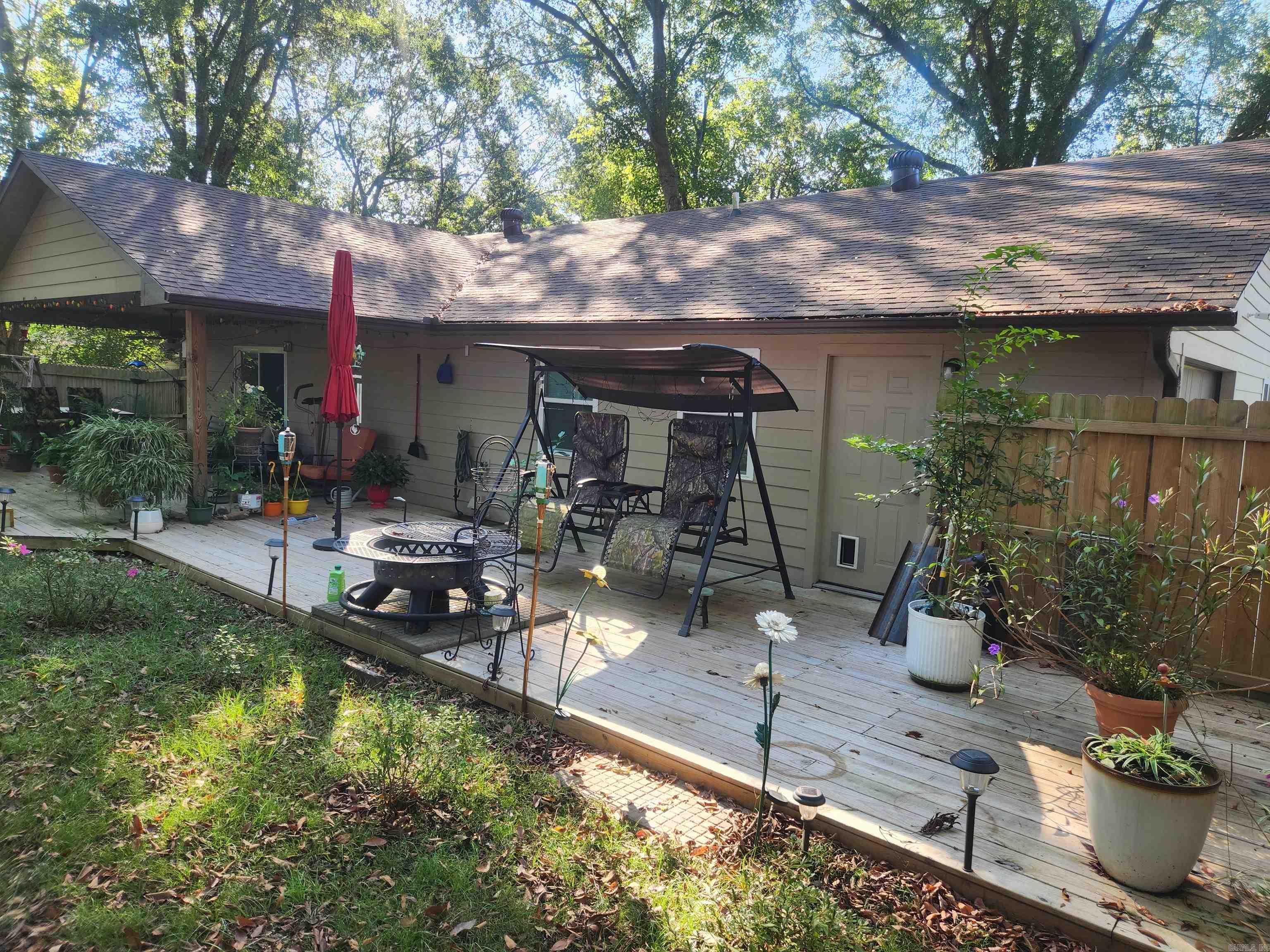 110 E Walker  Ozark, AR