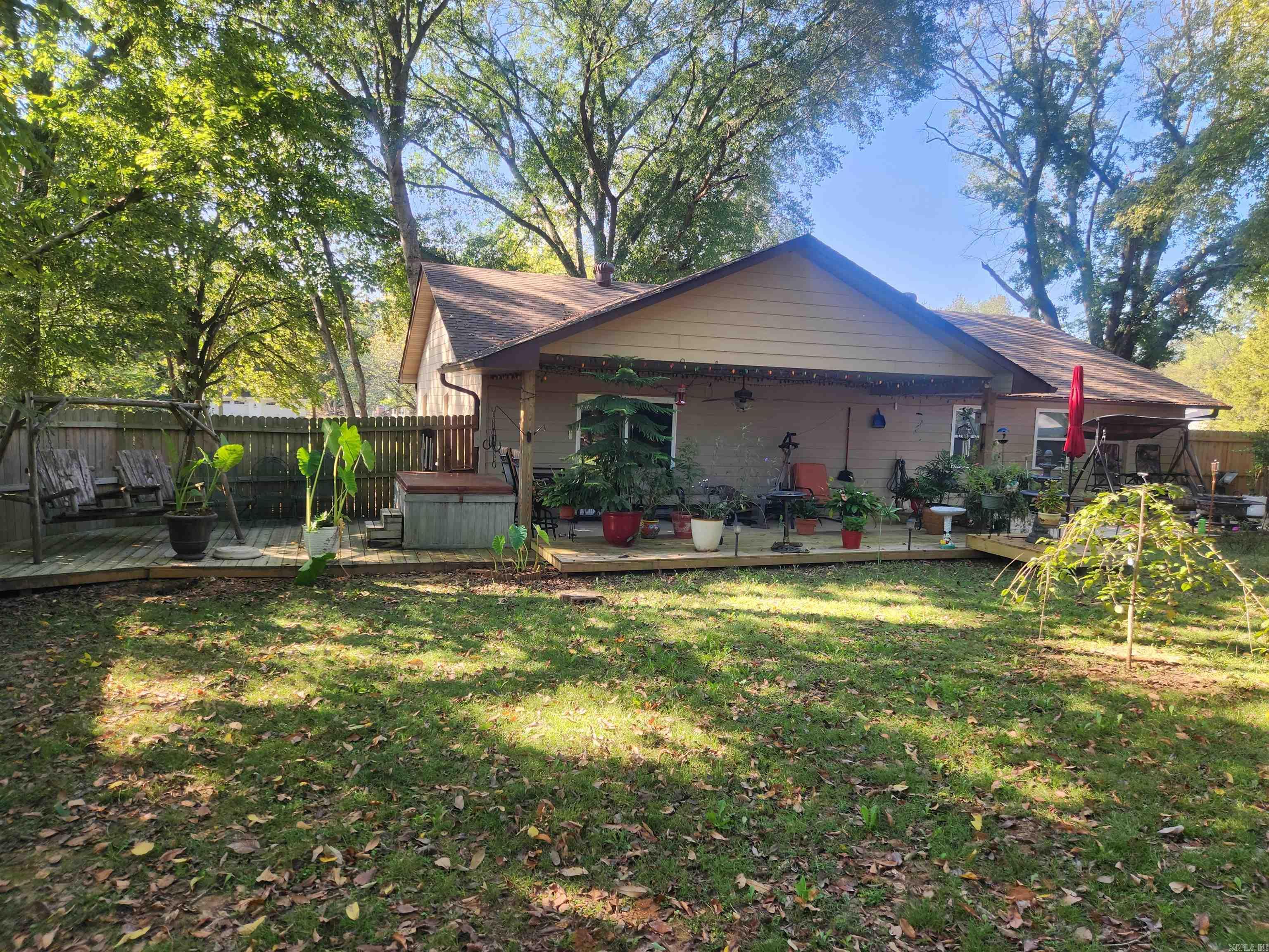 110 E Walker  Ozark, AR