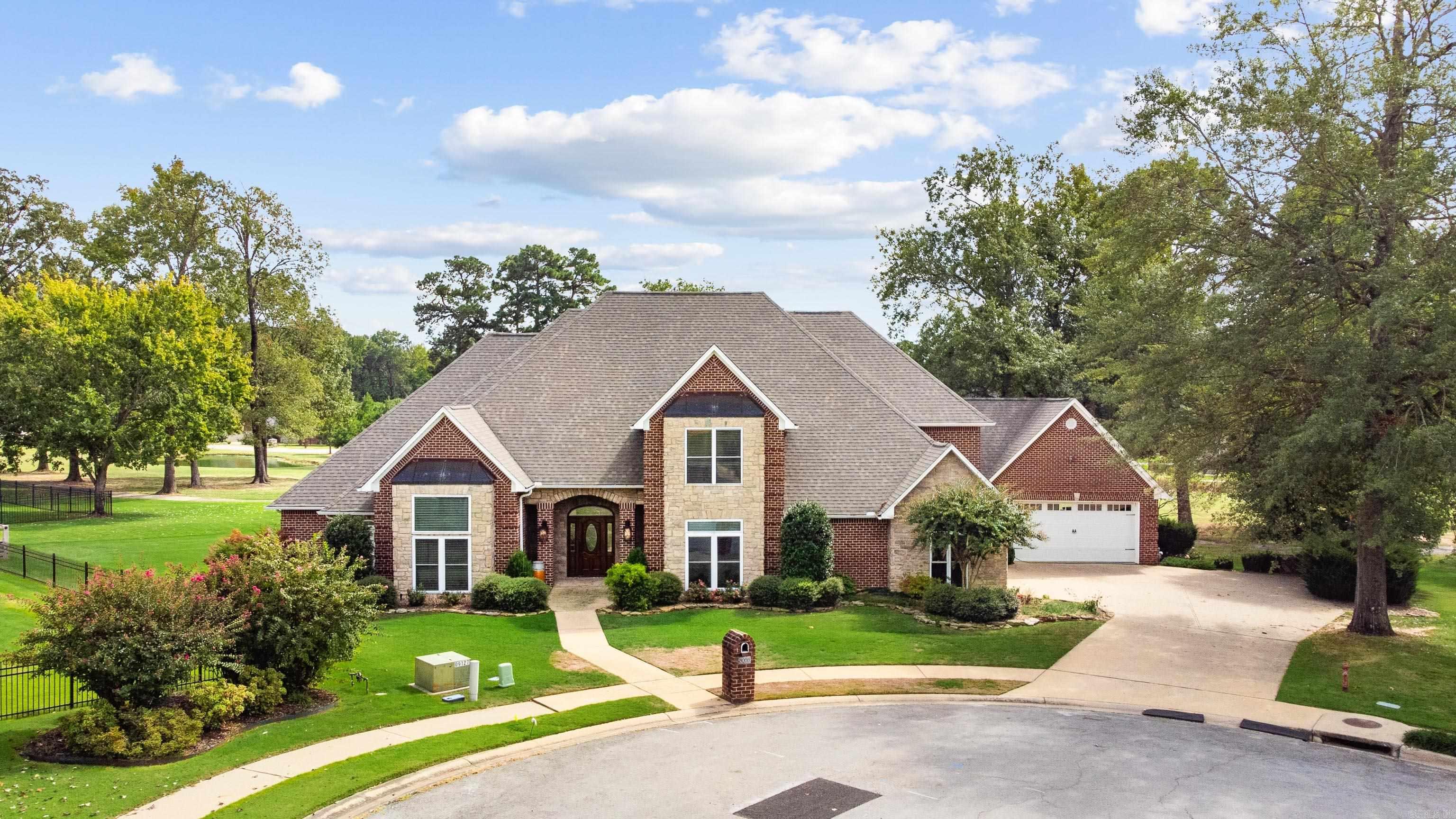 5006 Colonial  Benton, AR