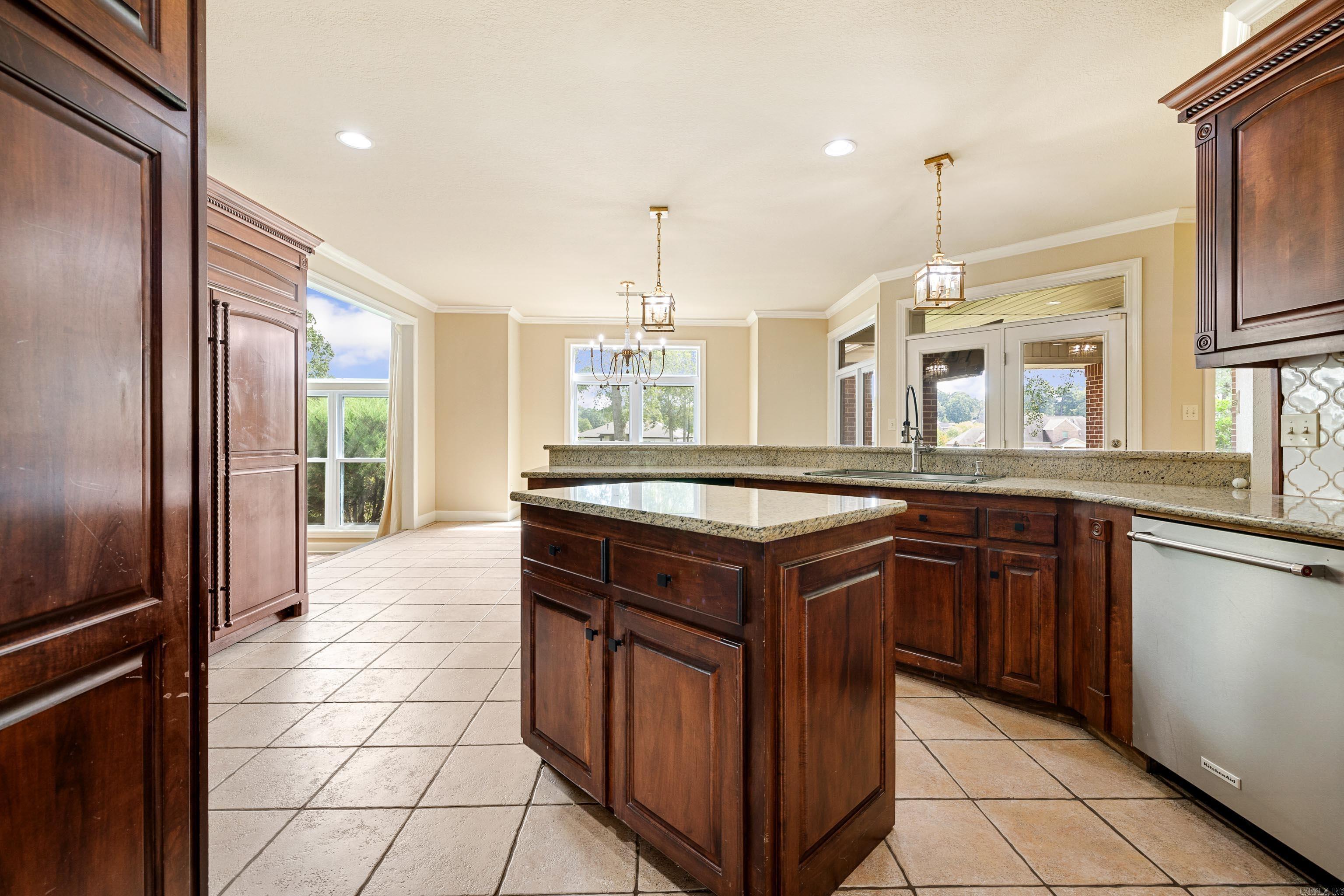 5006 Colonial  Benton, AR