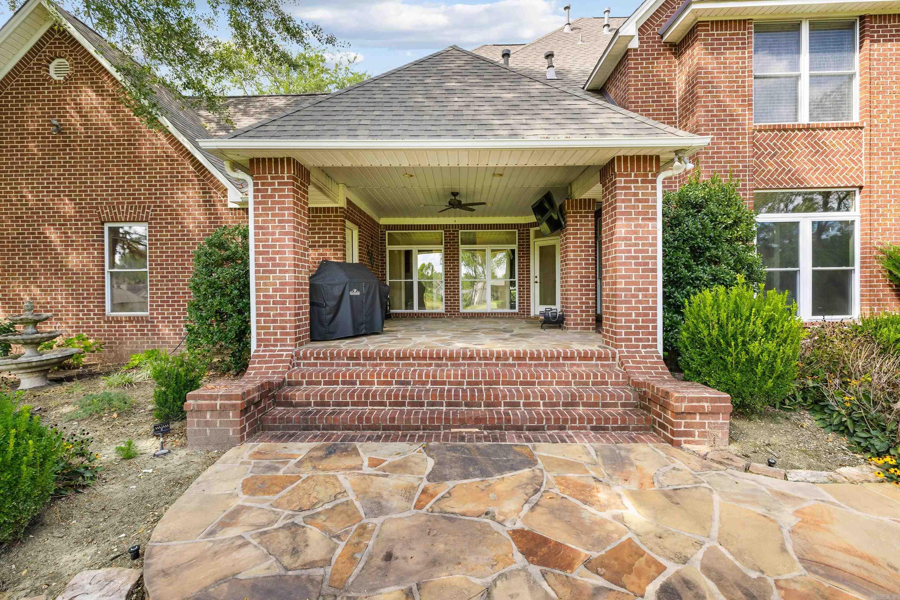 5006 Colonial  Benton, AR