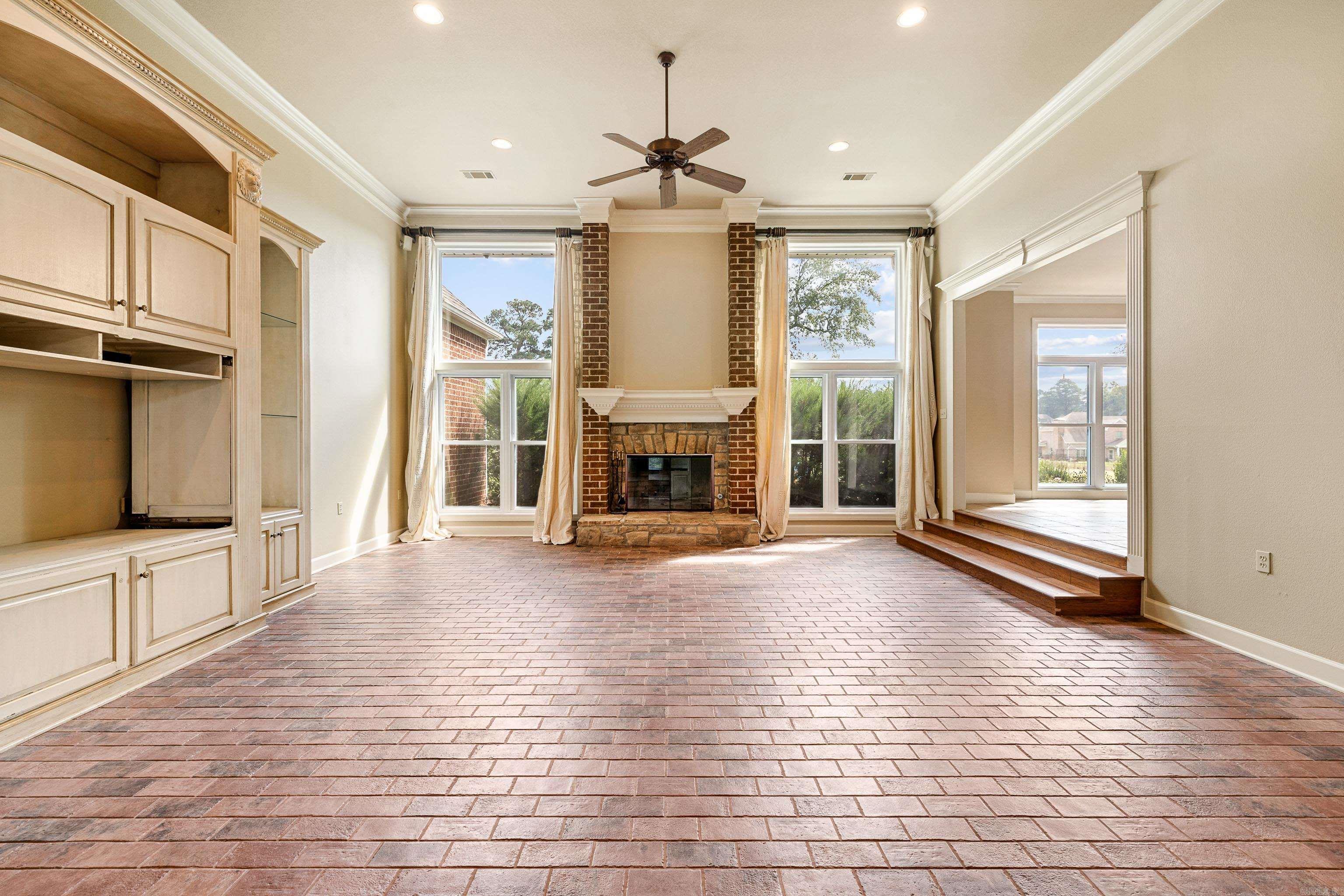 5006 Colonial  Benton, AR