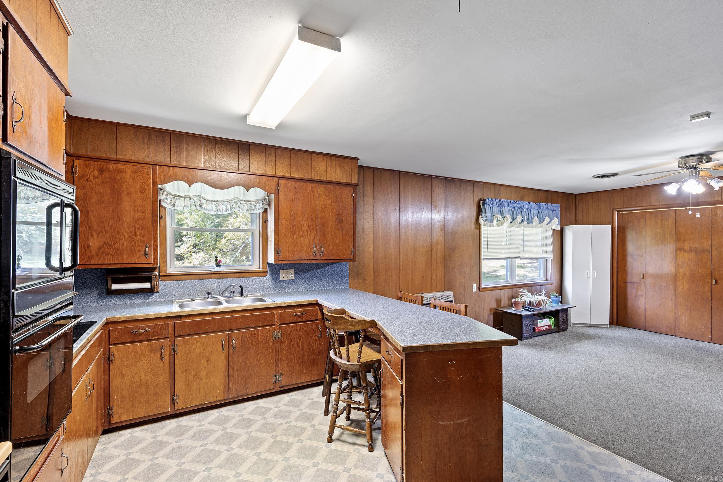 2129 9  Morrilton, AR