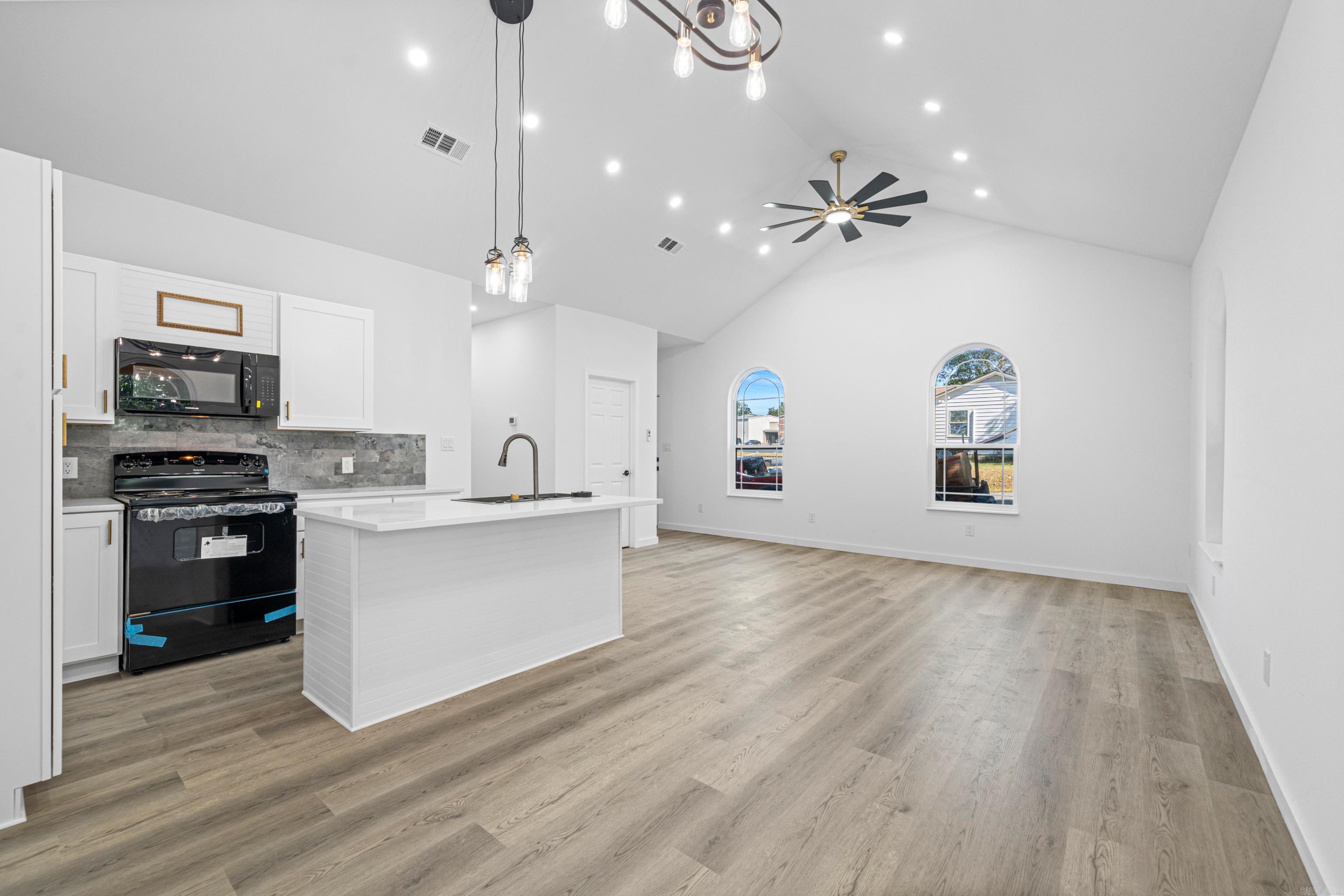 325 W Mill Street  Malvern, AR