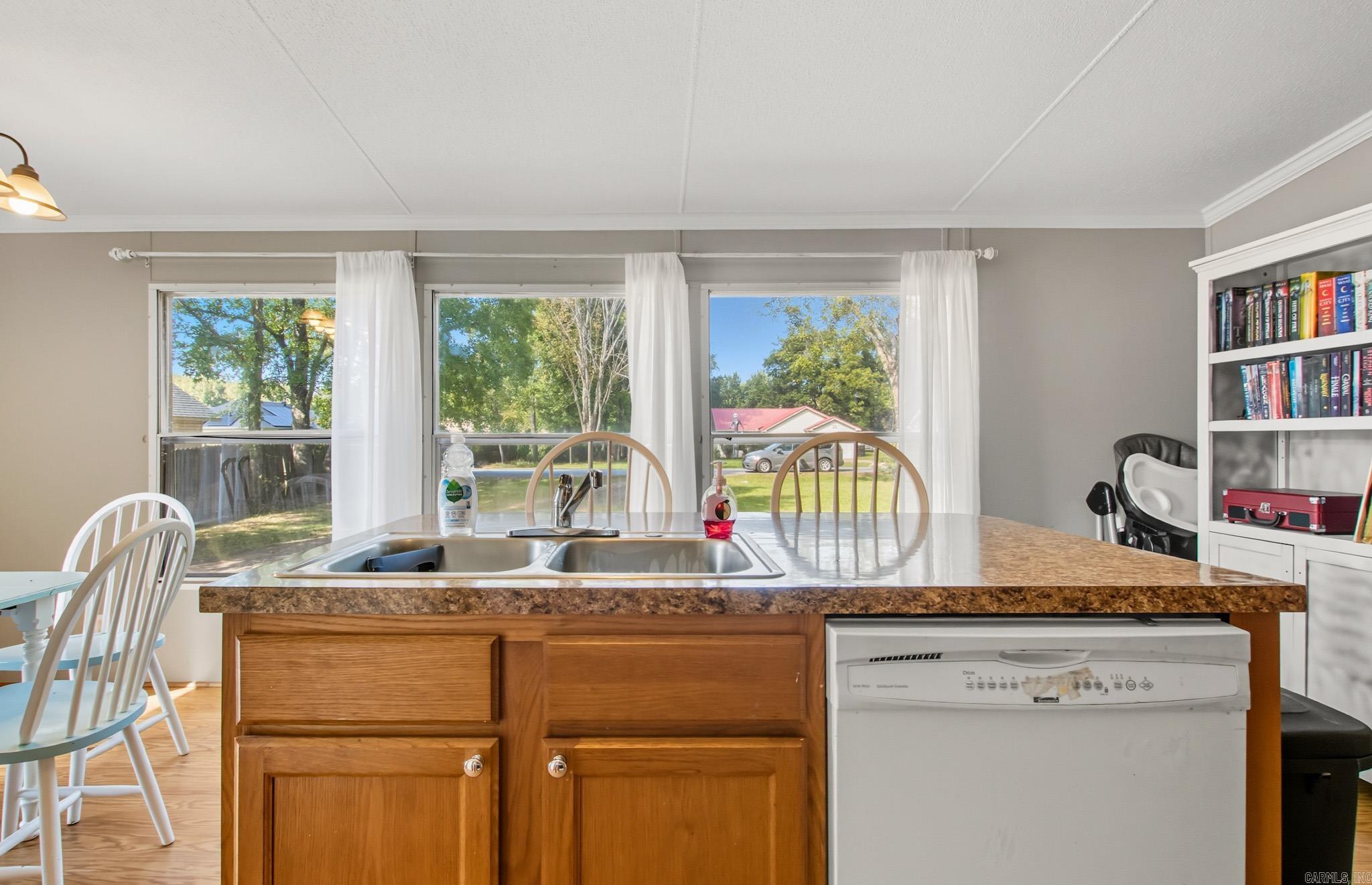 19 Opal  Ward, AR