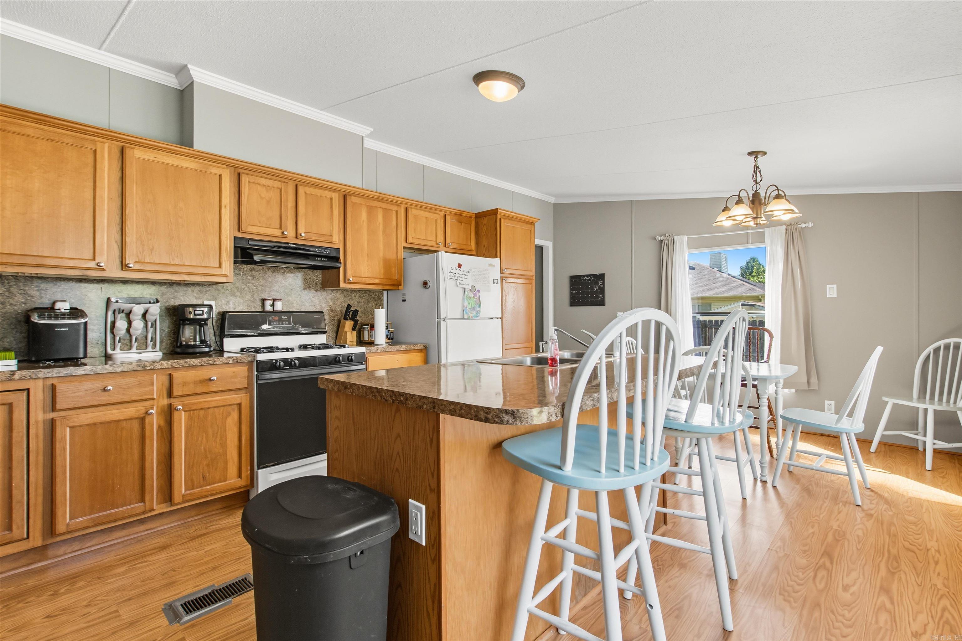 19 Opal  Ward, AR