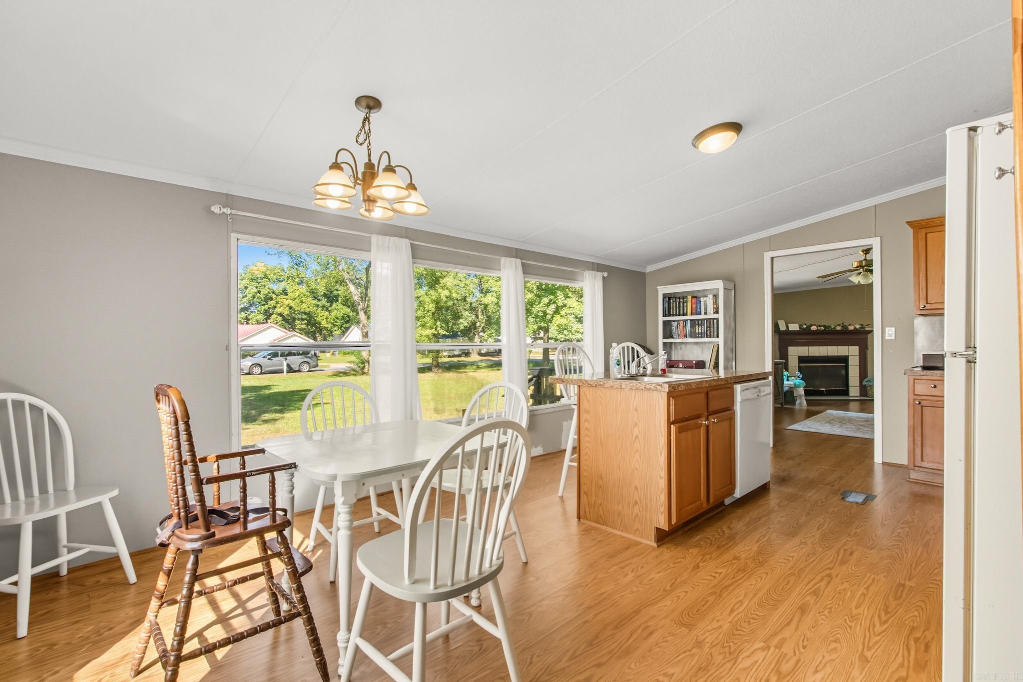 19 Opal  Ward, AR