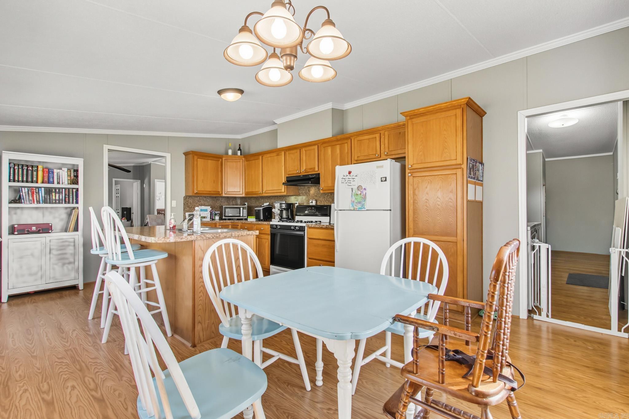 19 Opal  Ward, AR