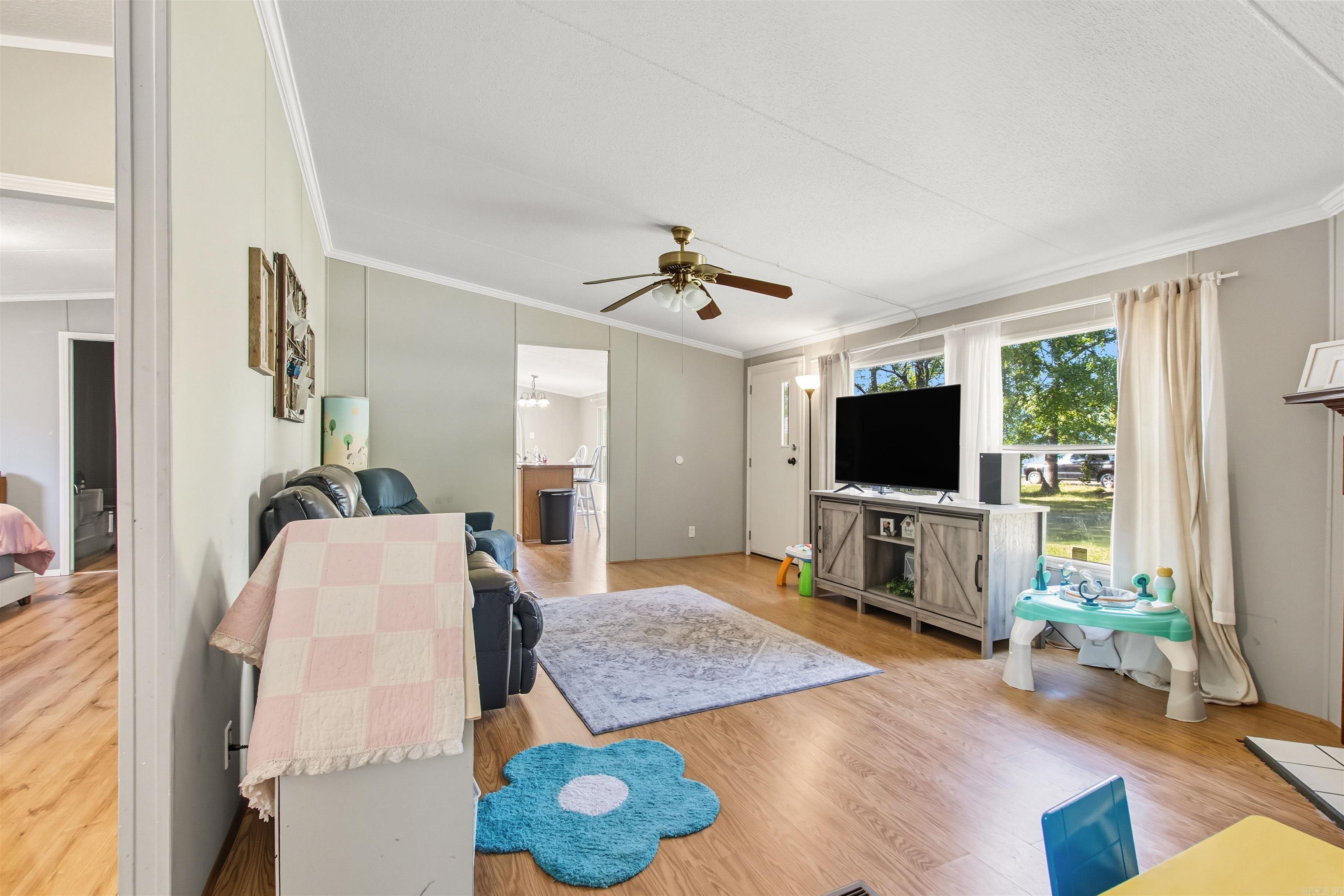 19 Opal  Ward, AR