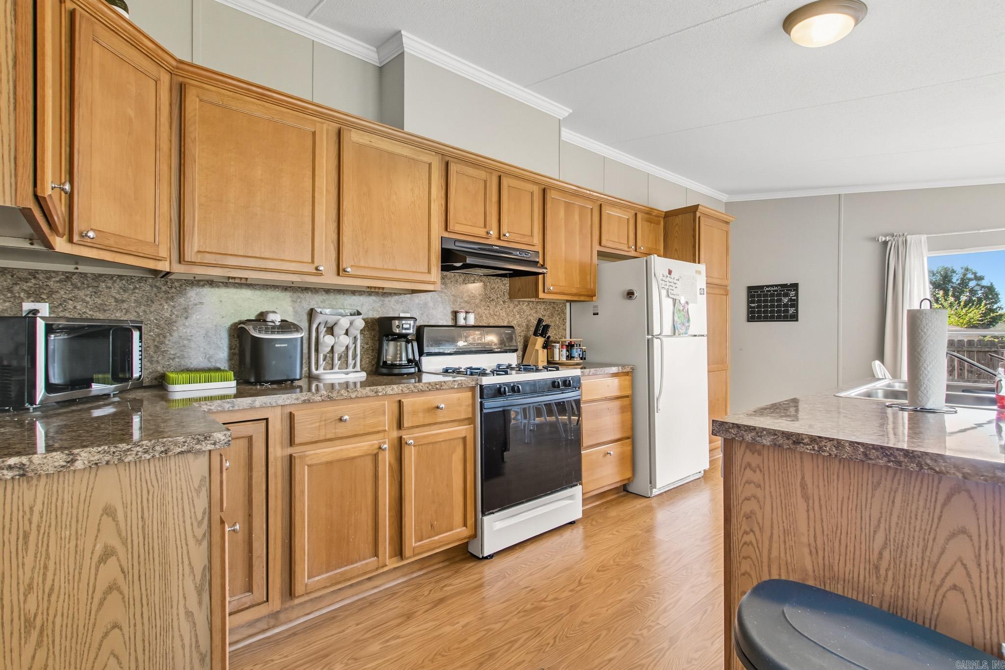 19 Opal  Ward, AR