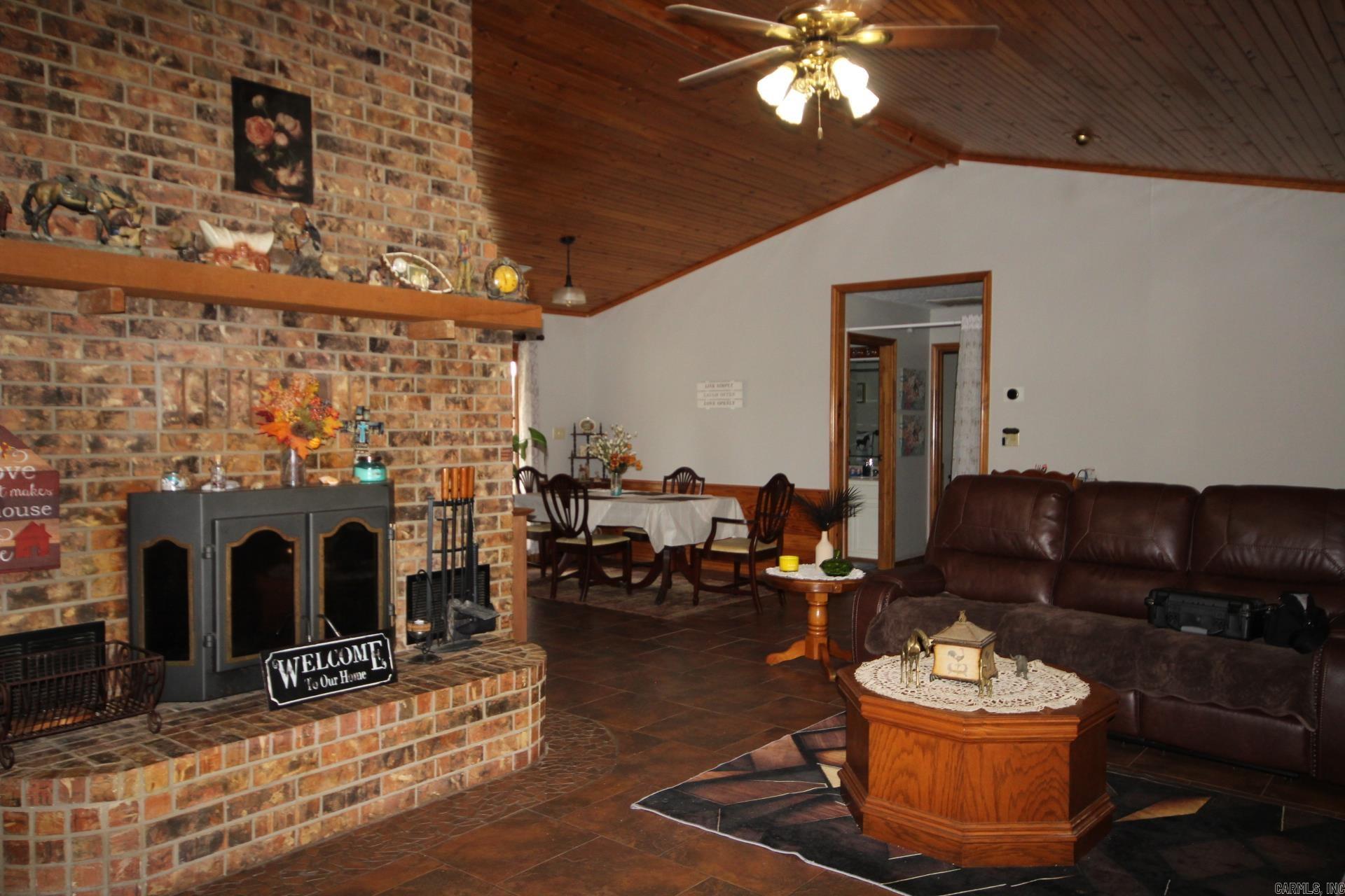 1196 Cornbridge  Mineral Sprs., AR