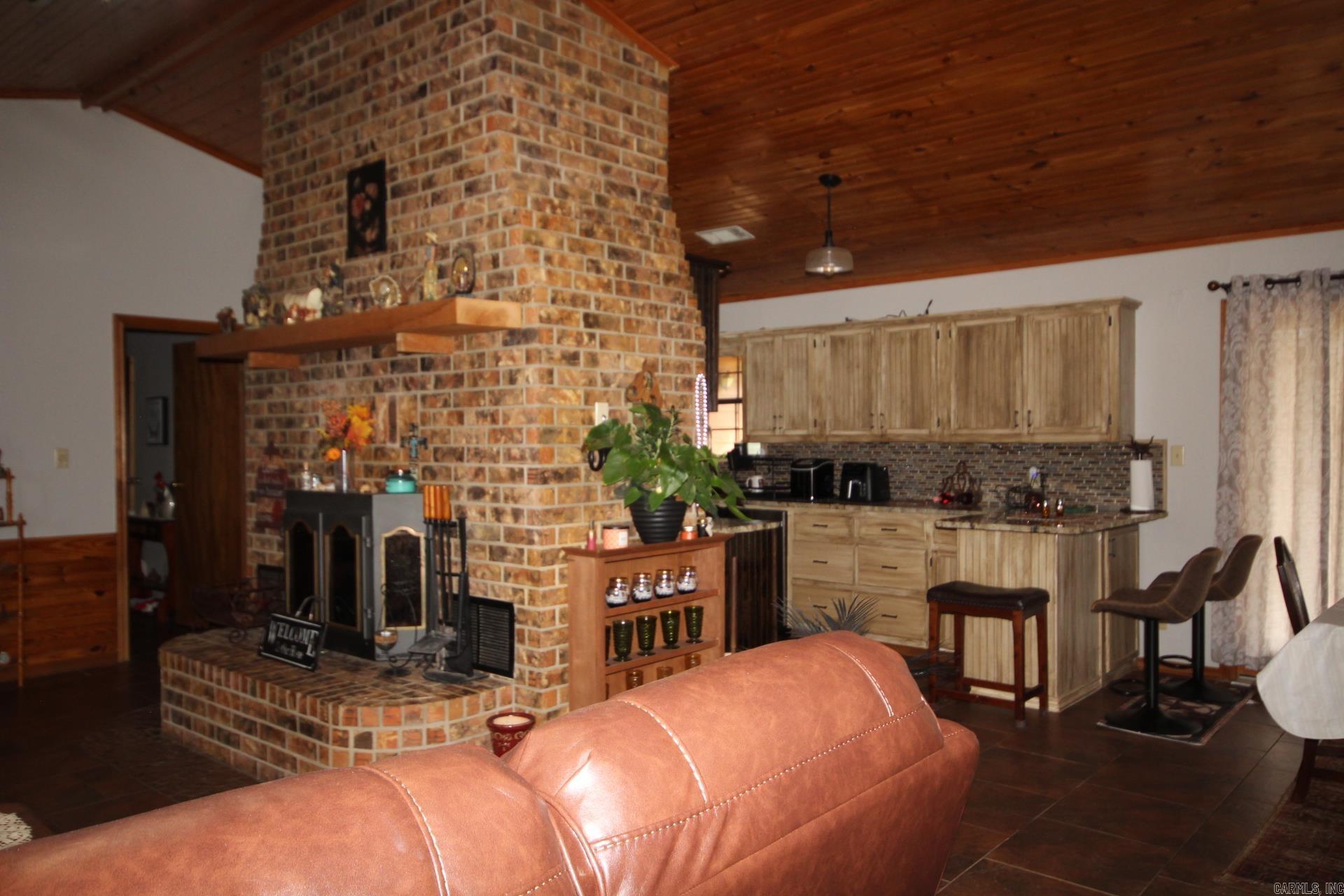 1196 Cornbridge  Mineral Sprs., AR