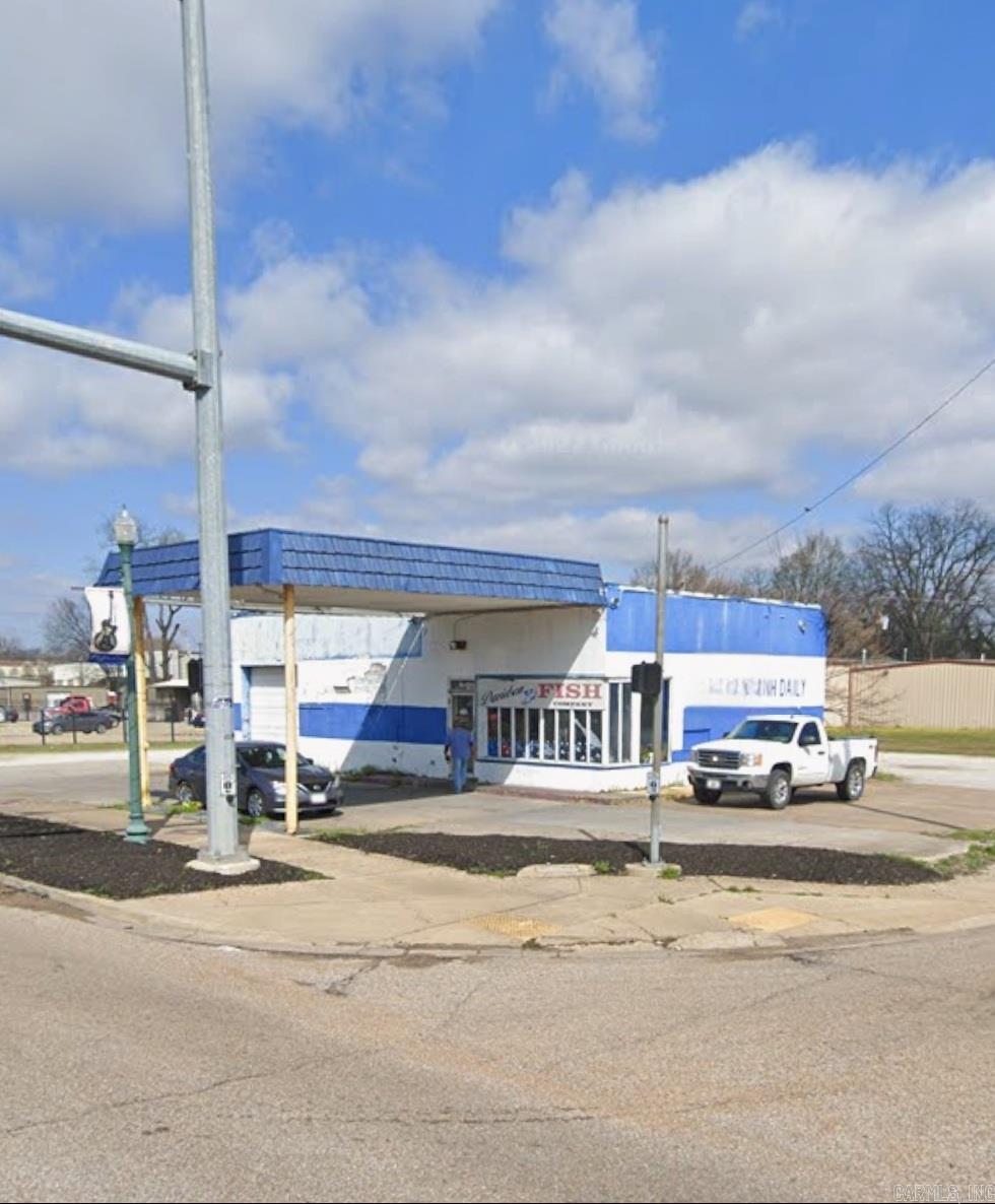 1322 E Broadway  West Memphis, AR