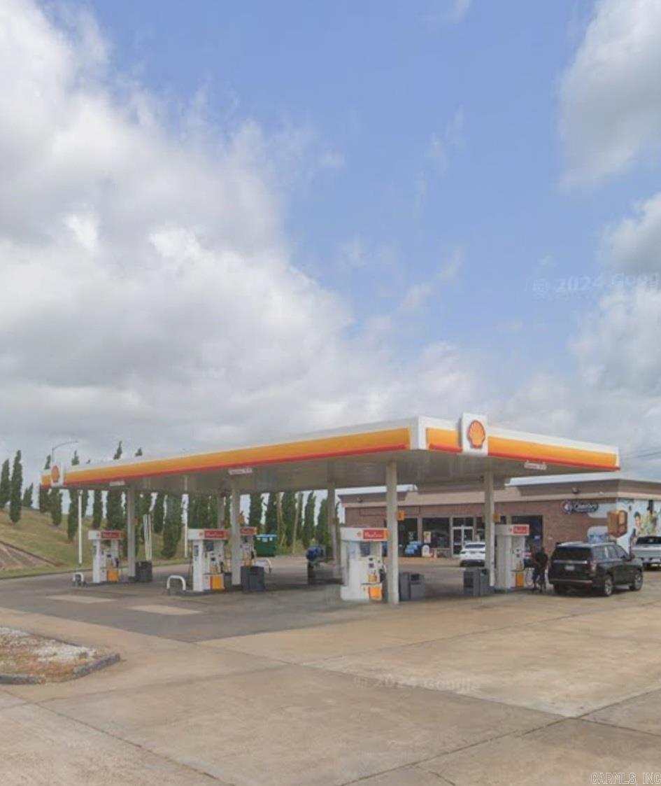 700 N Service Road  West Memphis, AR