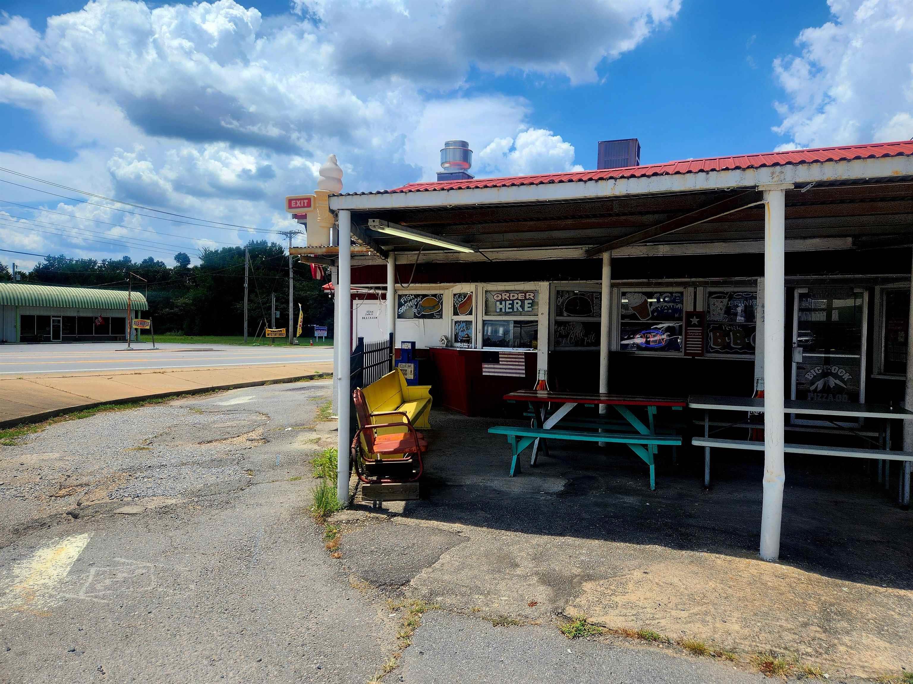 1222 EDISON  Benton, AR