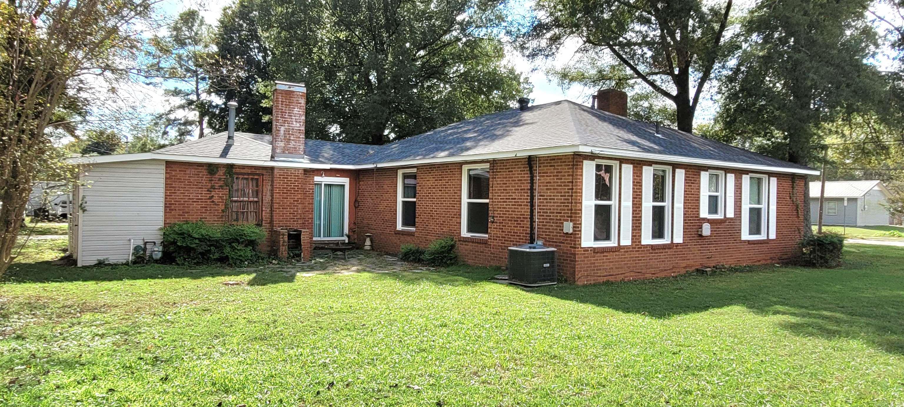 300 N Third  Augusta, AR