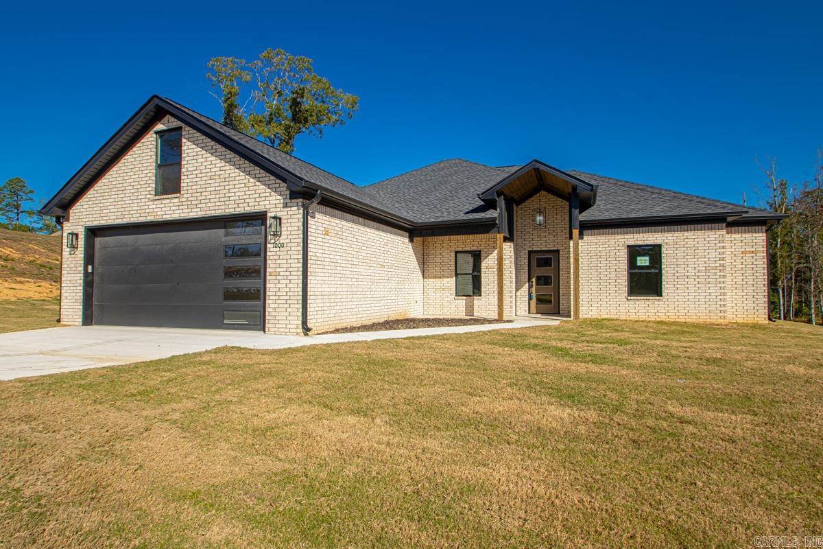 1000 Duke  Bauxite, AR