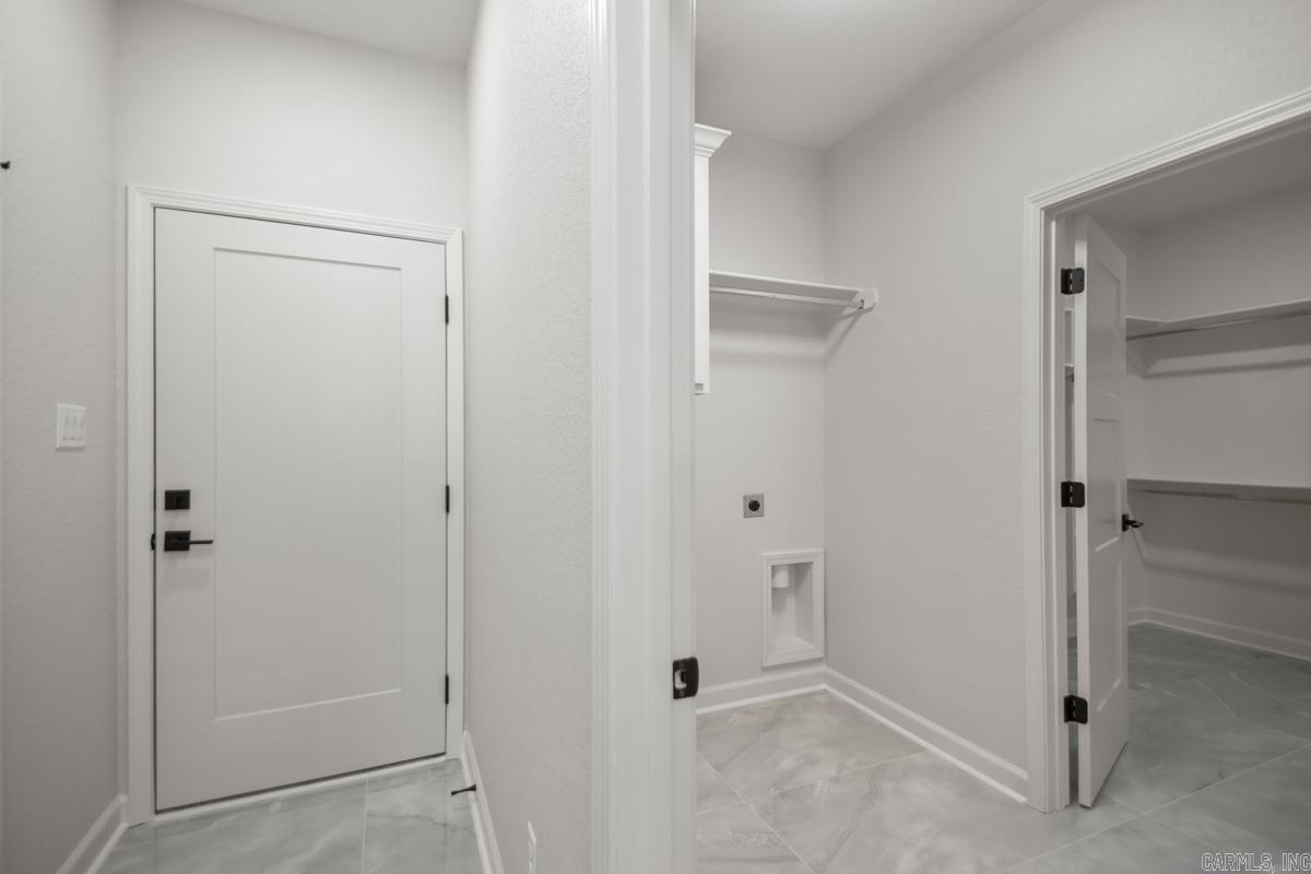 1000 Duke  Bauxite, AR